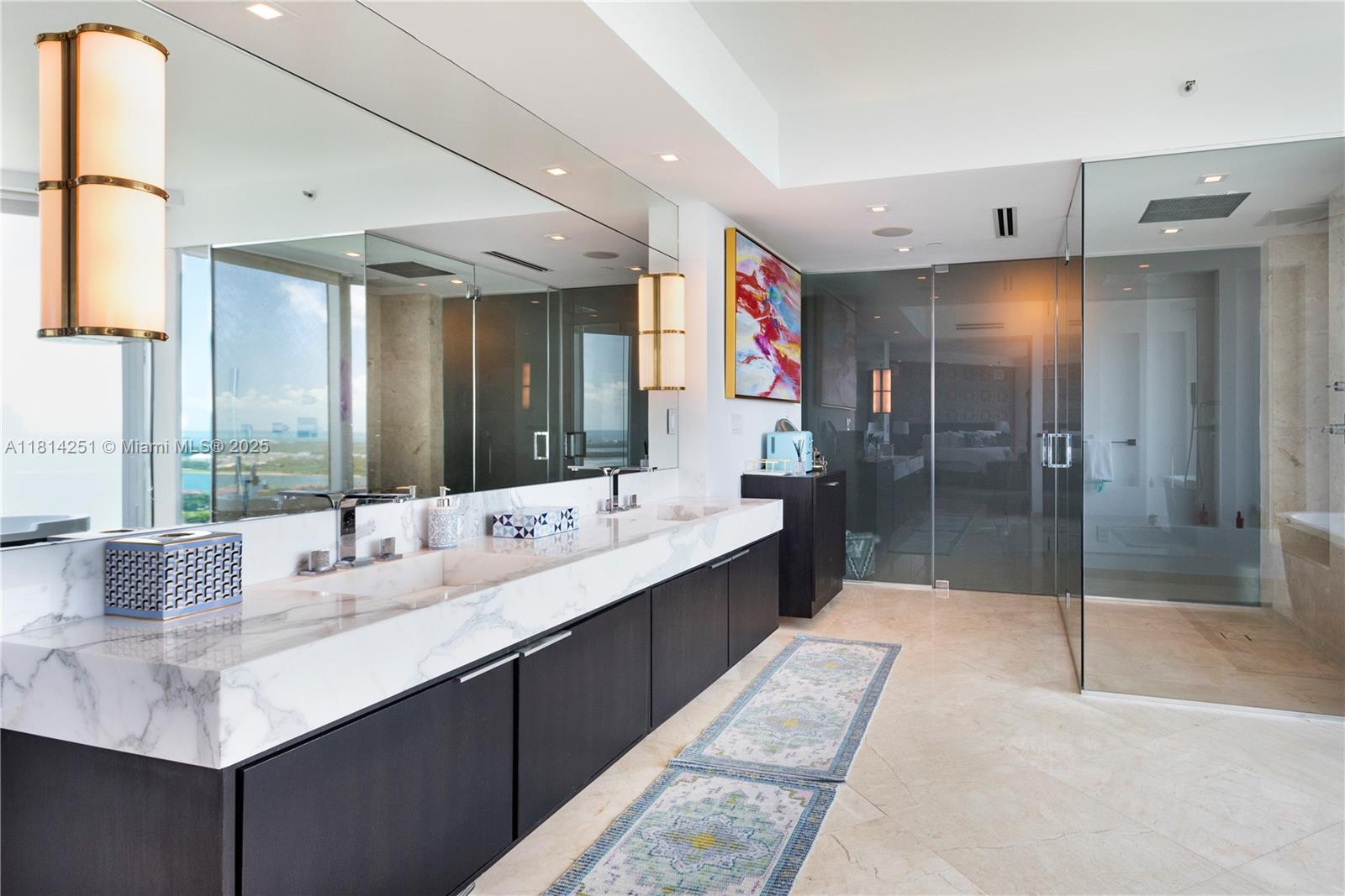 300 S Pointe Dr #3703, Miami Beach FL 33139