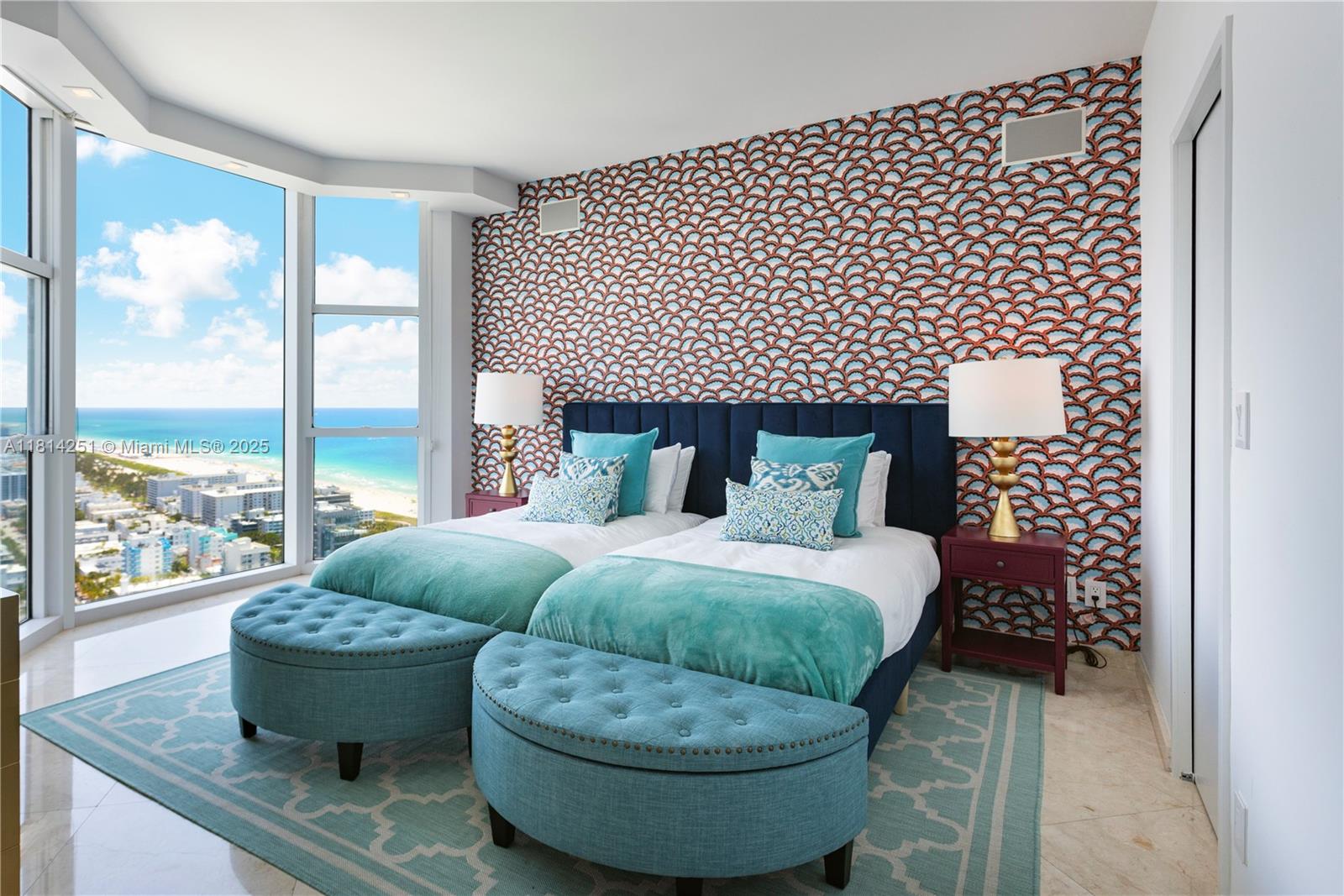 300 S Pointe Dr #3703, Miami Beach FL 33139