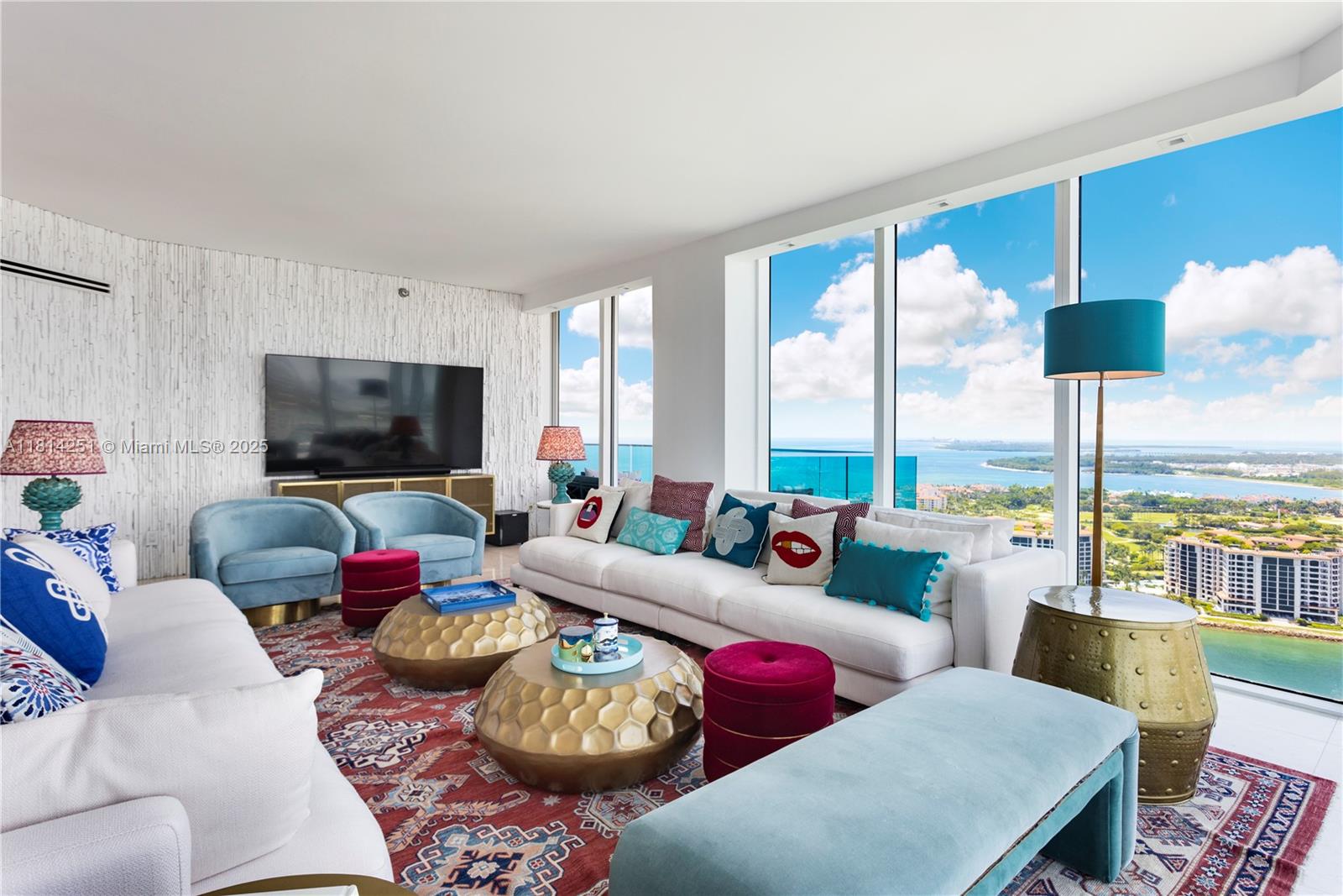 300 S Pointe Dr #3703, Miami Beach FL 33139