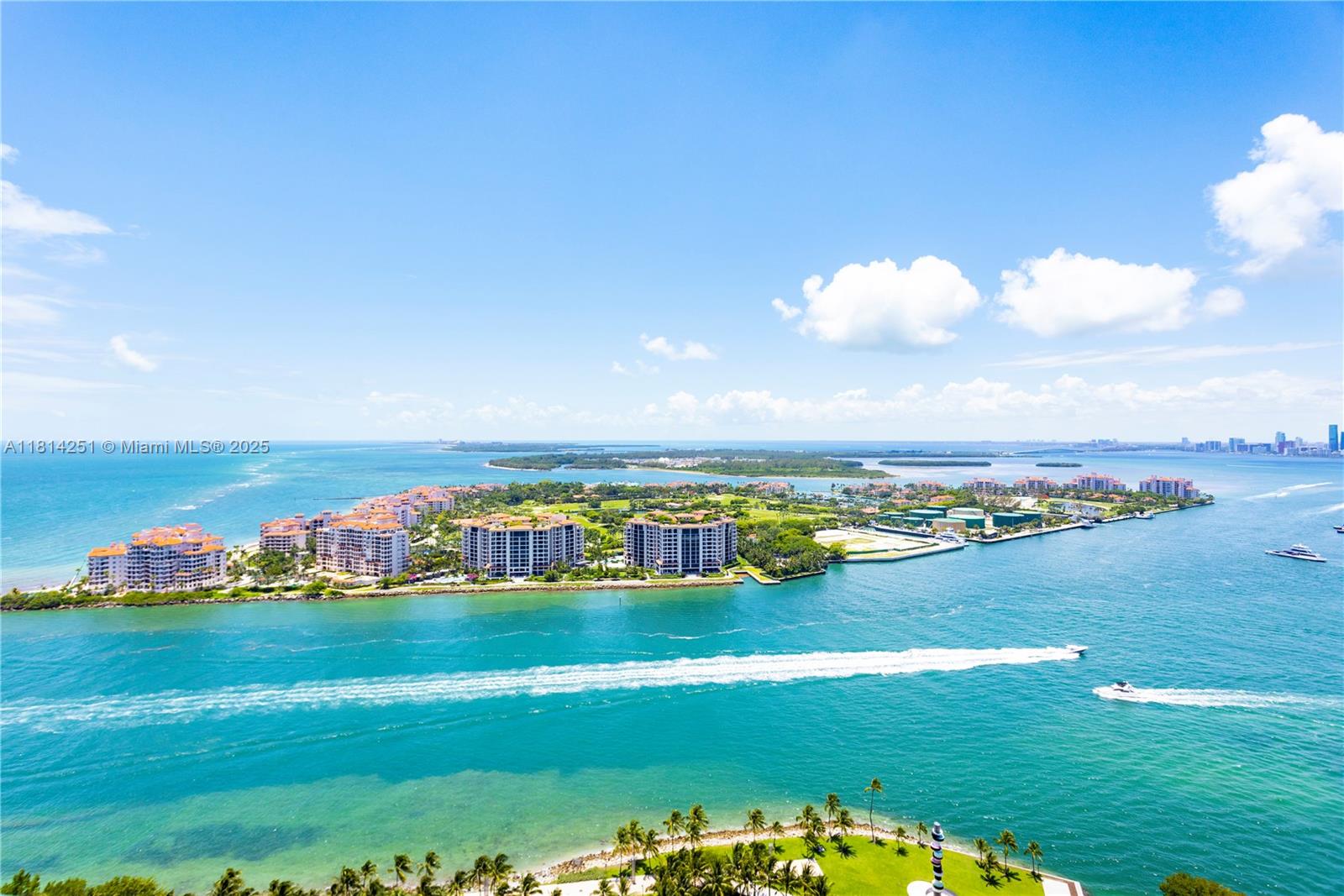 300 S Pointe Dr #3703, Miami Beach FL 33139