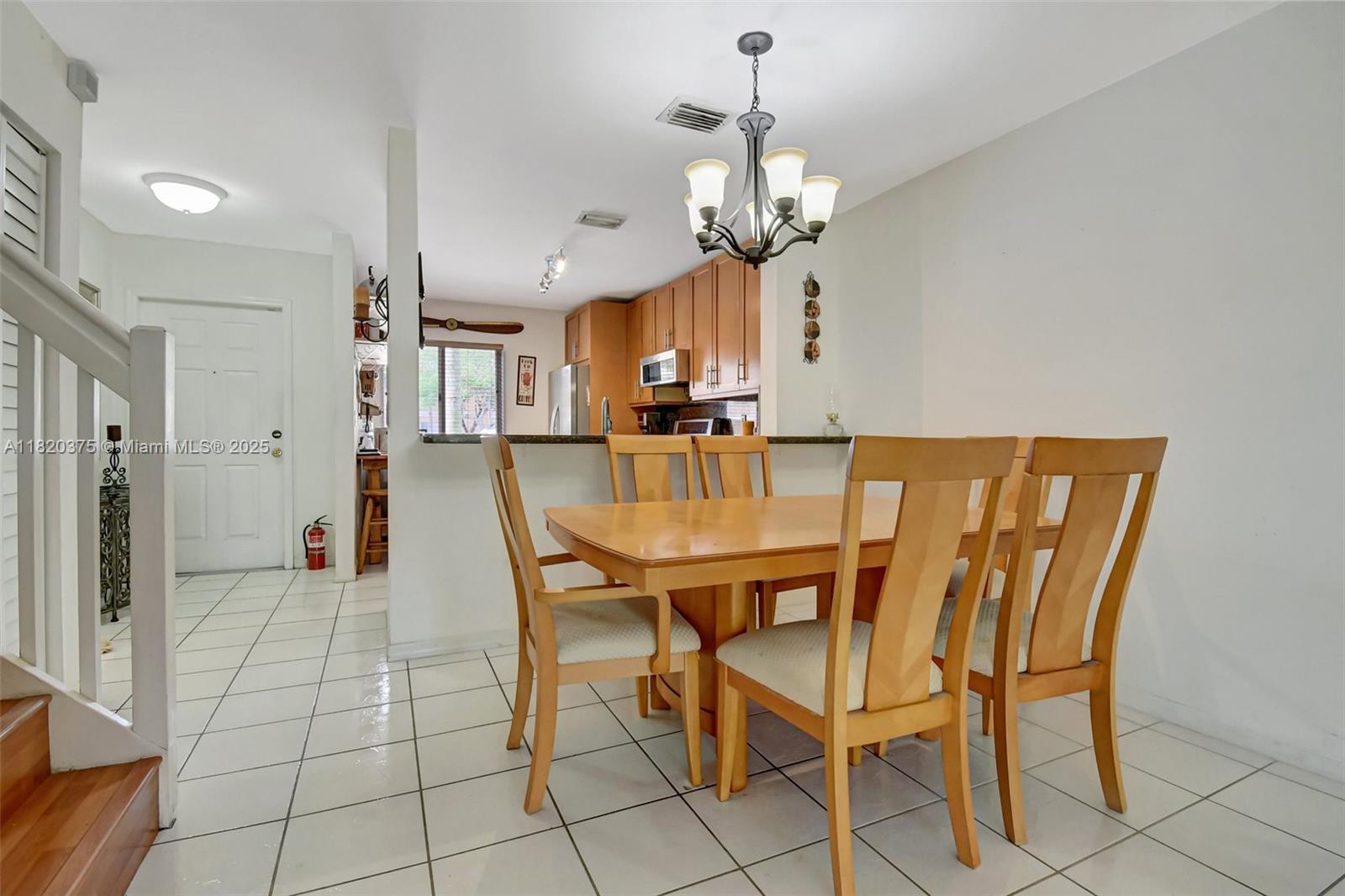20865 NW 3rd Ln, Pembroke Pines, Florida image 3
