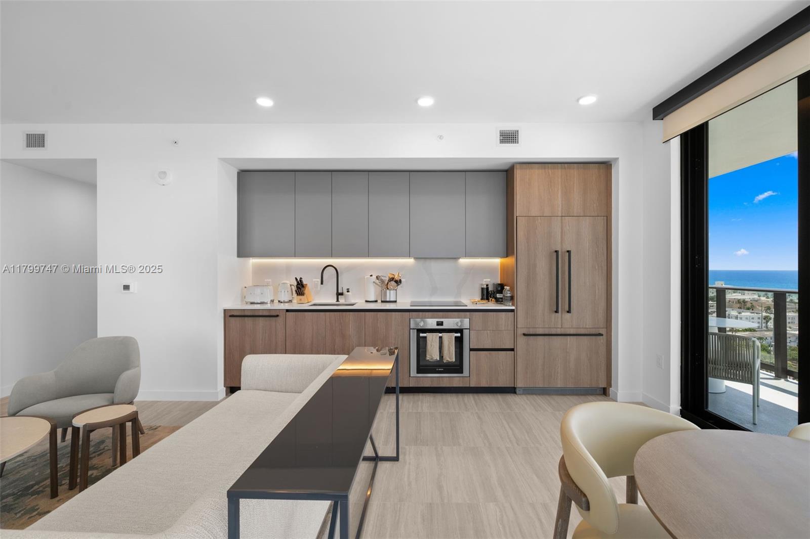 580 72nd Street #1402, Miami Beach, Florida image 7