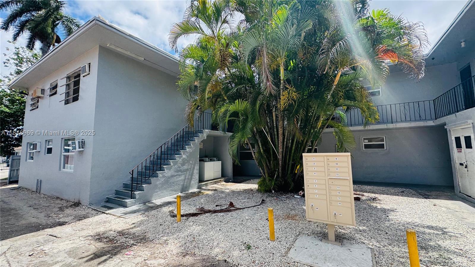 2000 NW 29th St, Miami, Florida image 2