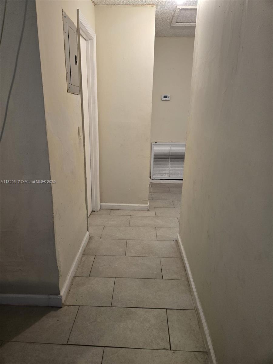650 NW 38th St, Deerfield Beach, Florida image 11