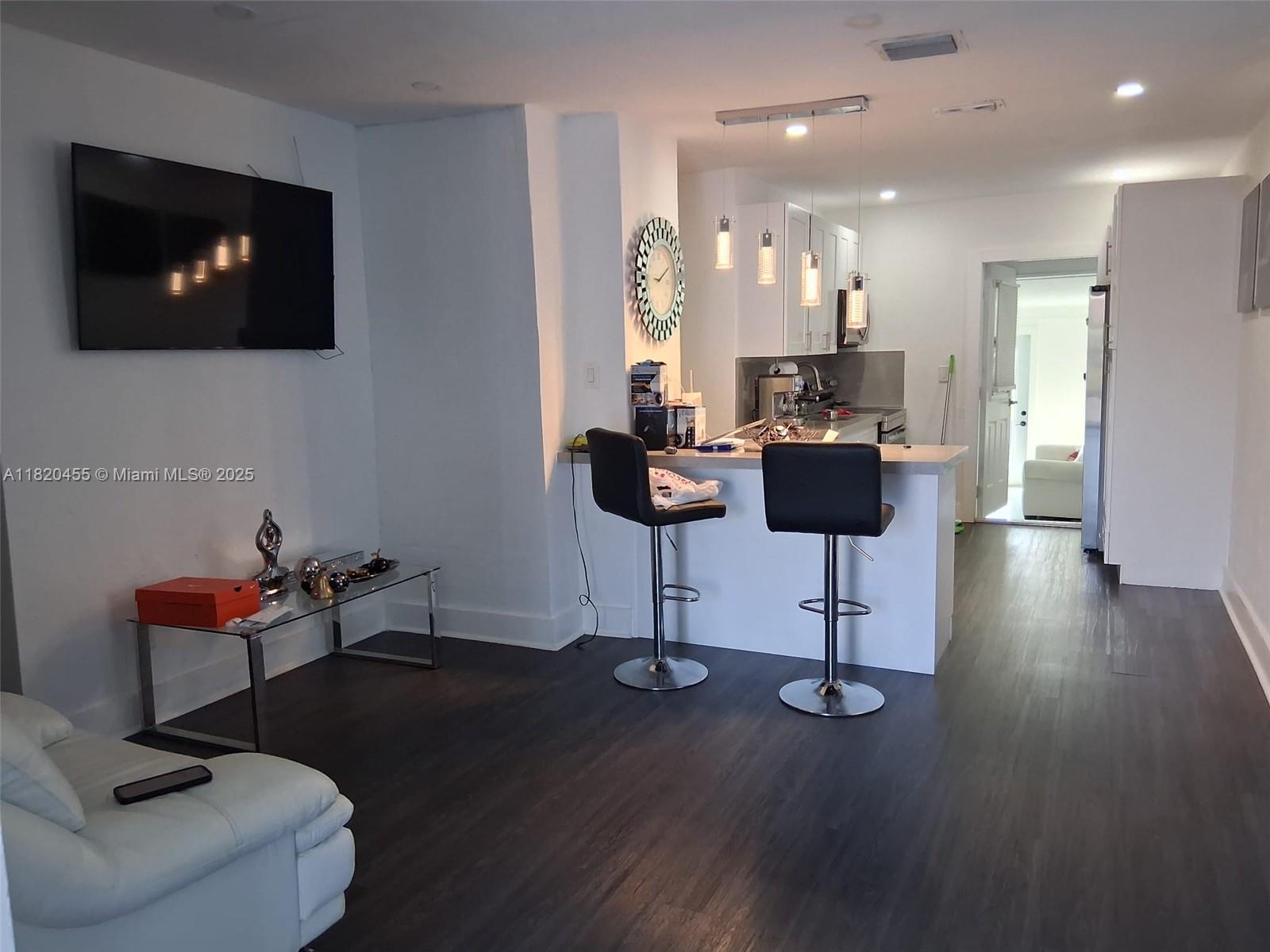 636 E 18th St, Hialeah, Florida image 5