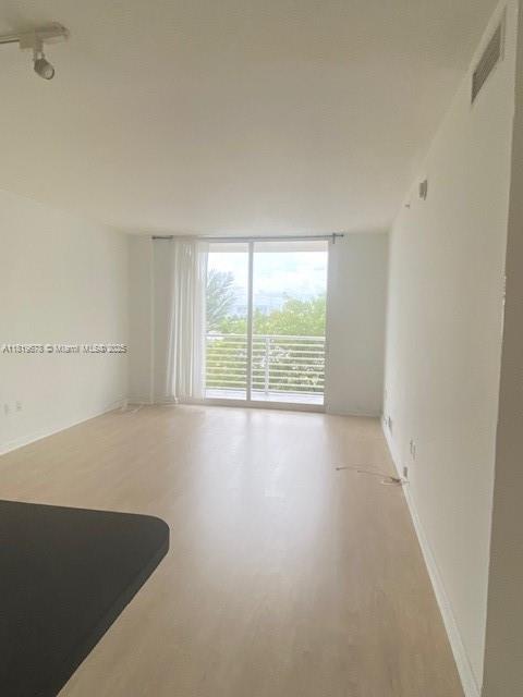 2775 NE 187th St #407, Aventura, Florida image 11