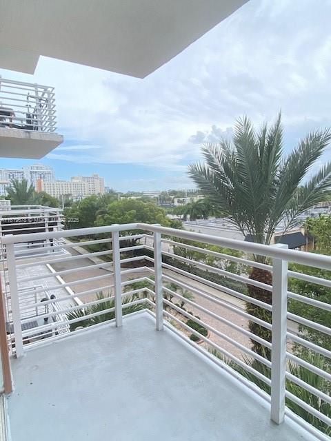 2775 NE 187th St #407, Aventura, Florida image 38