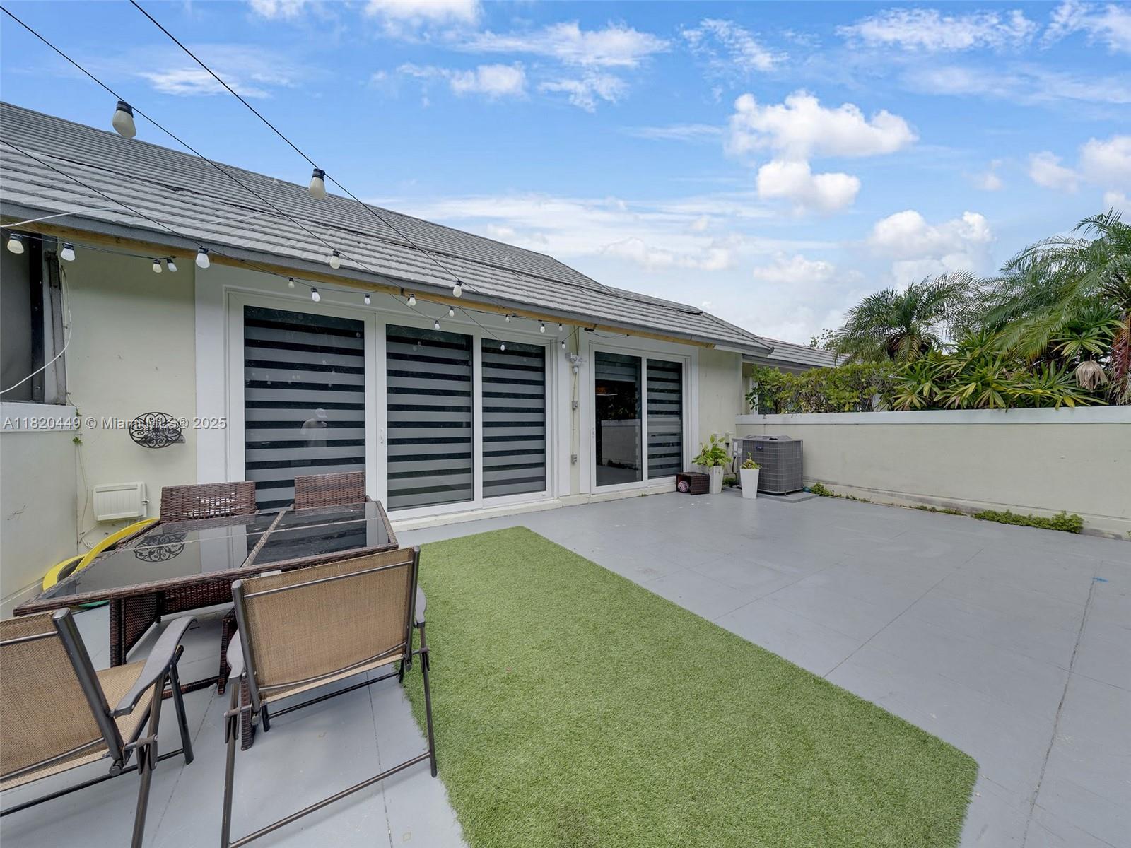 9933 NW 49th Ter, Doral, Florida image 40