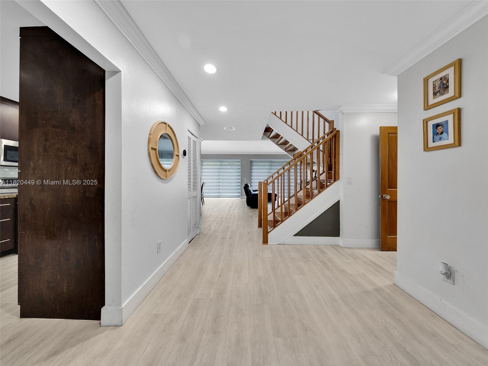 9933 NW 49th Ter, Doral, Florida image 5