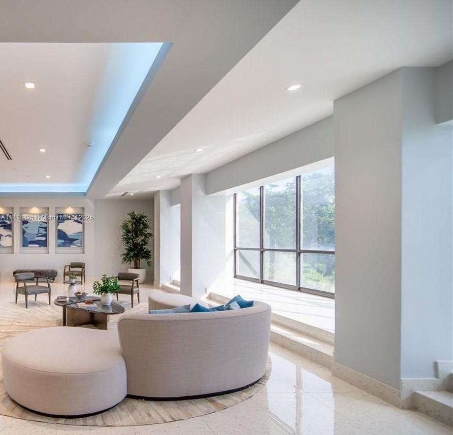 20301 W Country Club Dr #1828, Aventura, Florida image 26