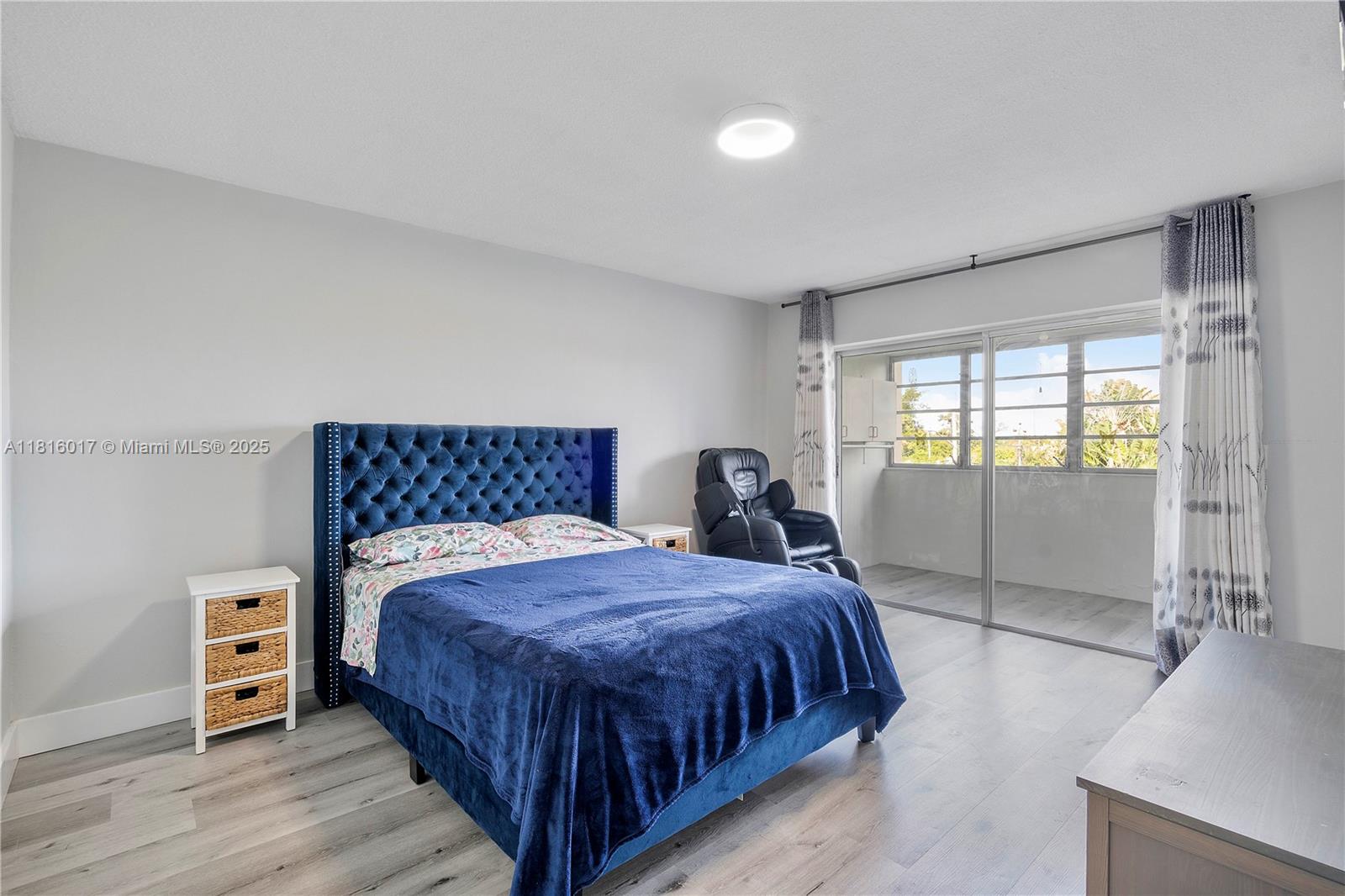 215 SE 3rd Ave #303B, Hallandale Beach, Florida image 6