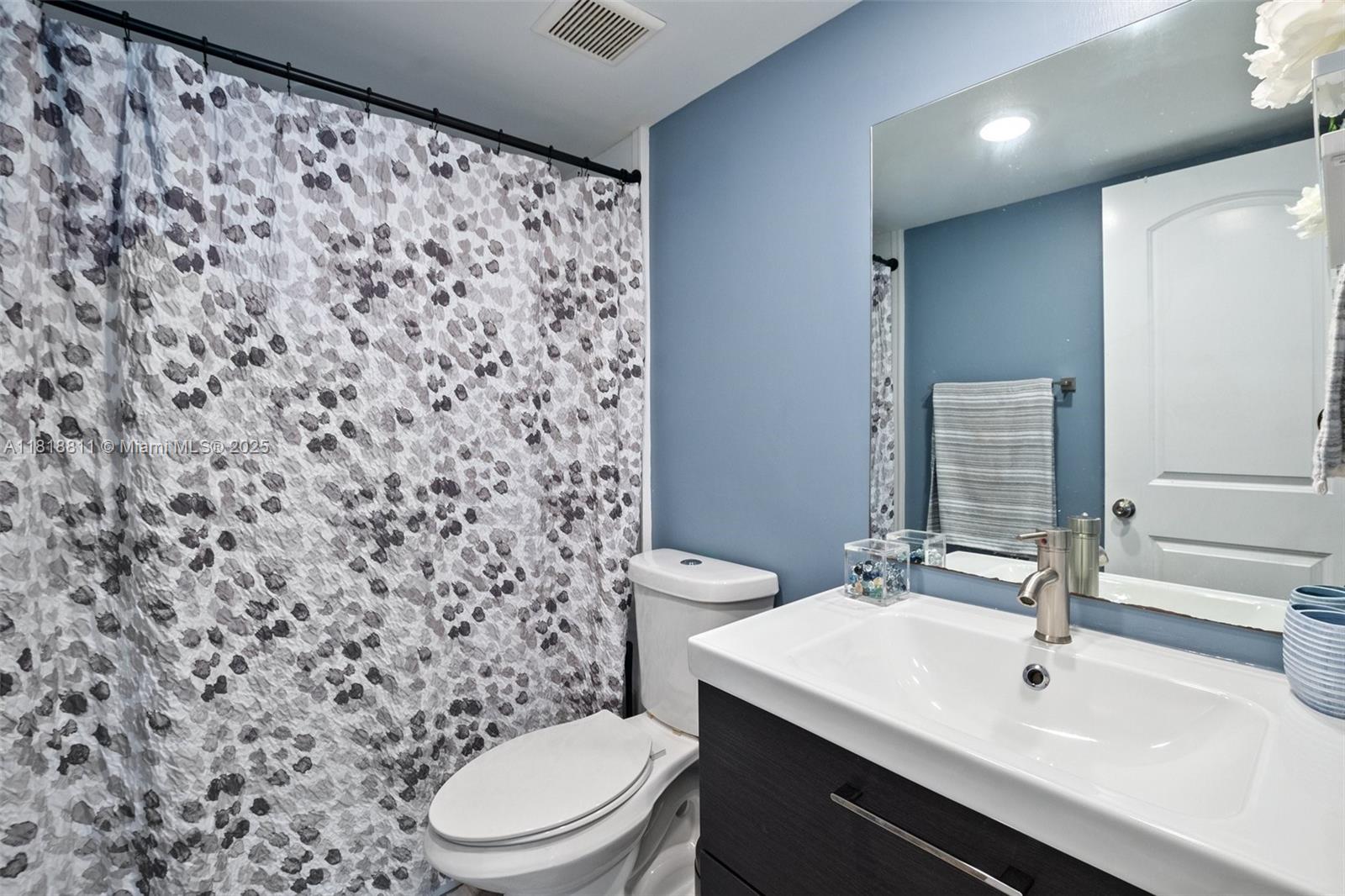 2781 Taft St #308, Hollywood, Florida image 19