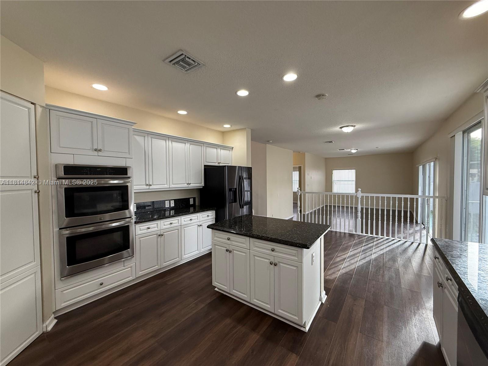 15875 SW 52nd St, Miramar, Florida image 10