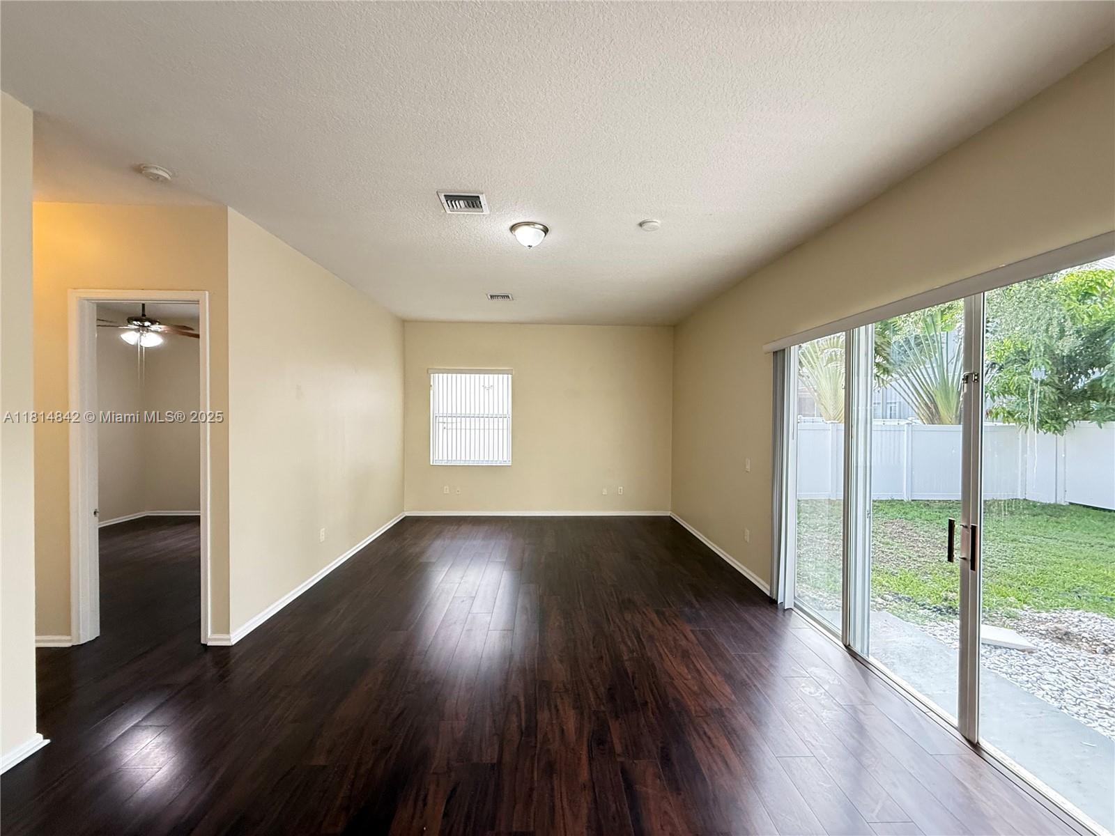 15875 SW 52nd St, Miramar, Florida image 13