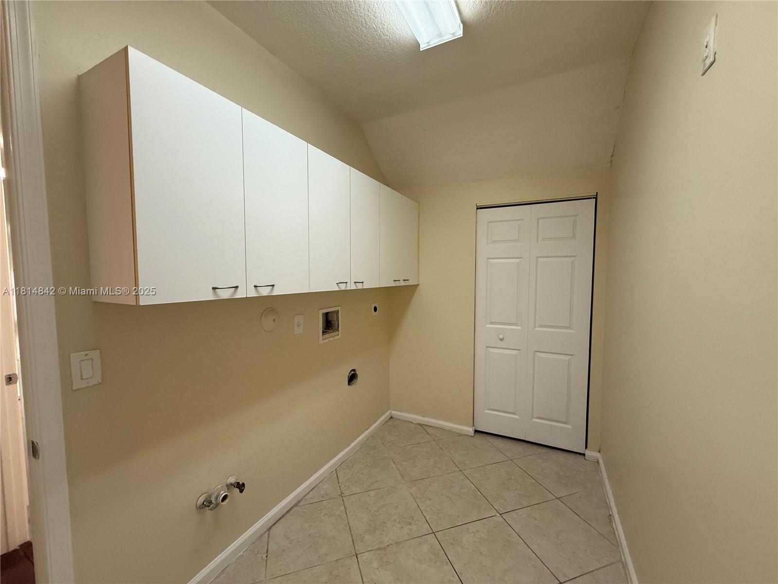 15875 SW 52nd St, Miramar, Florida image 18