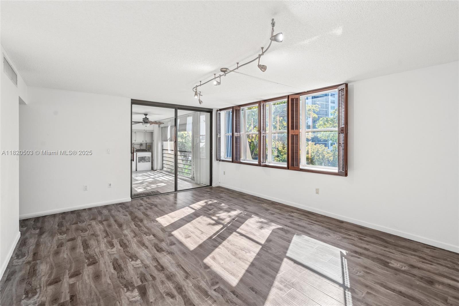 20291 NE 30th Ave #PH20, Aventura, Florida image 12