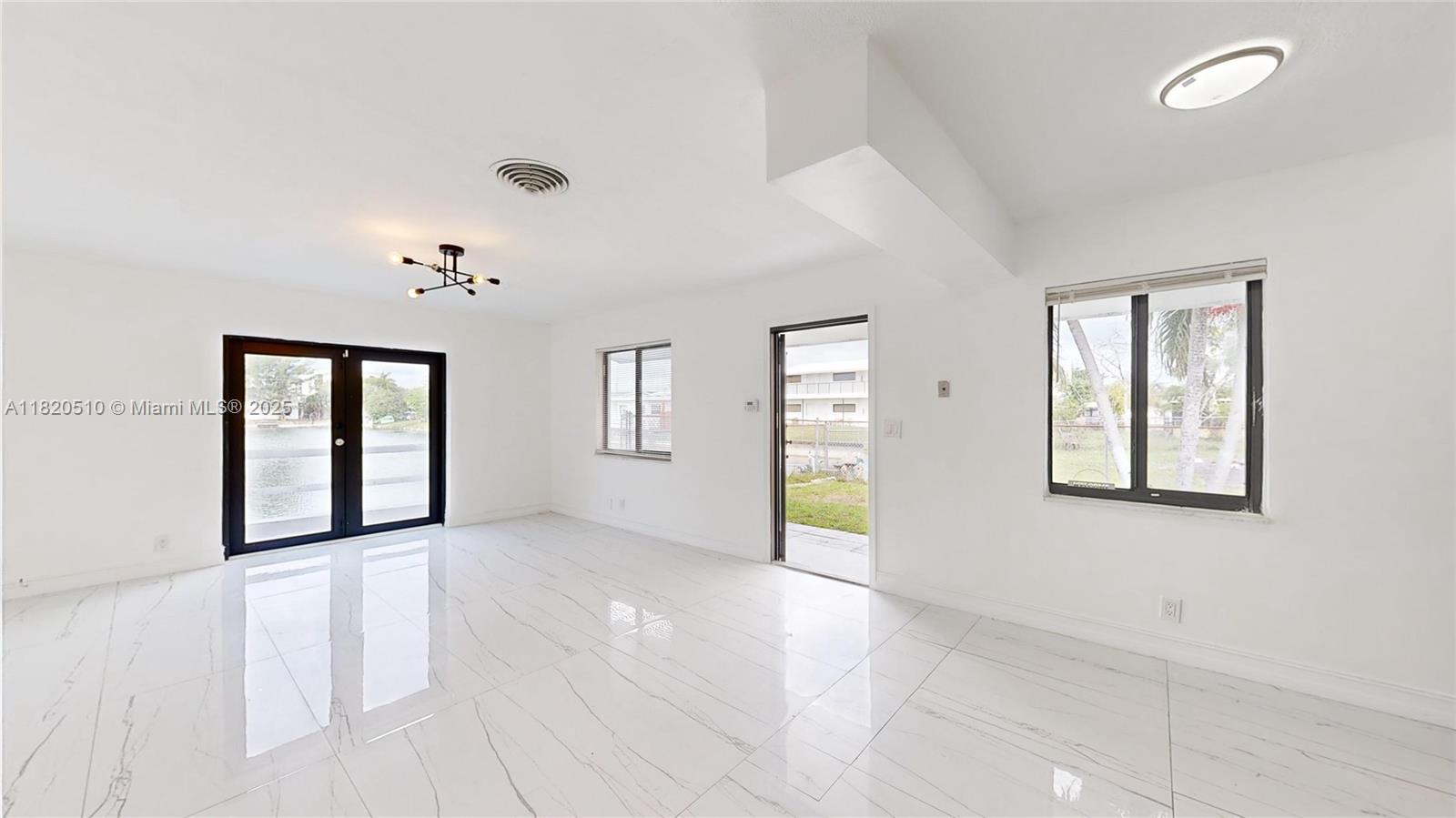 220 SW 8th Ave, Hallandale Beach, Florida image 11