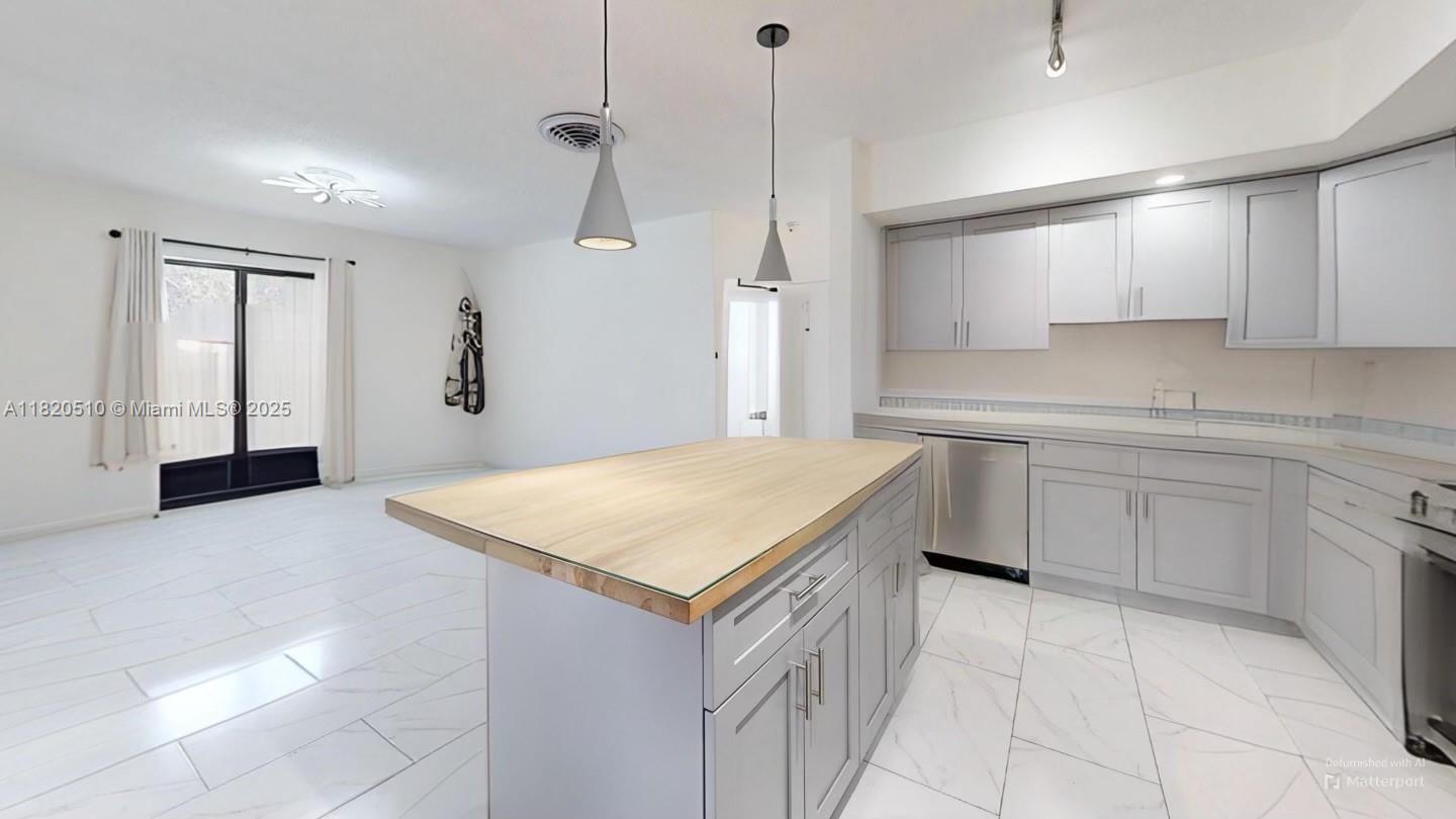 220 SW 8th Ave, Hallandale Beach, Florida image 3