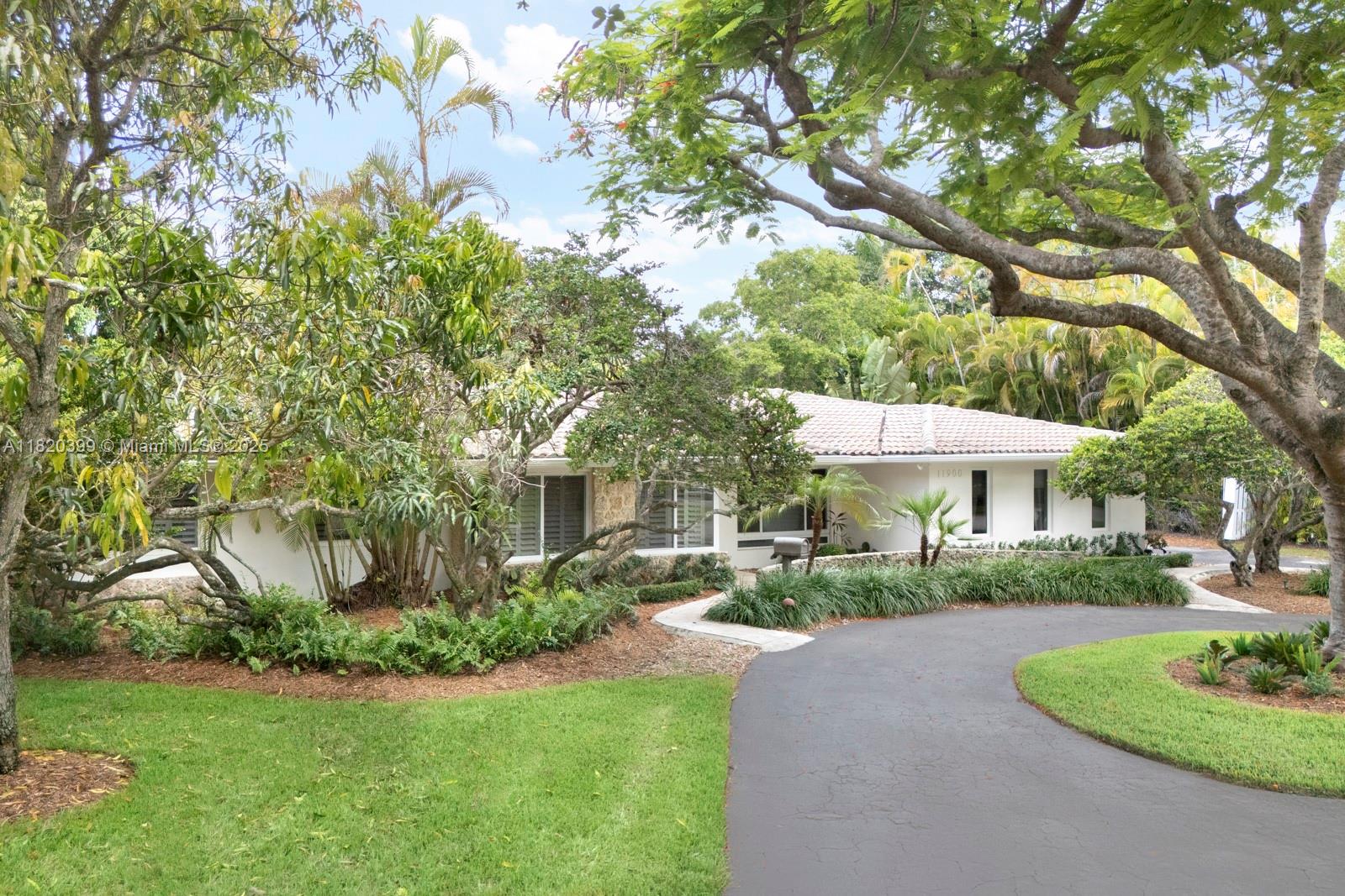 11900 SW 72nd Pl, Pinecrest, Florida image 33