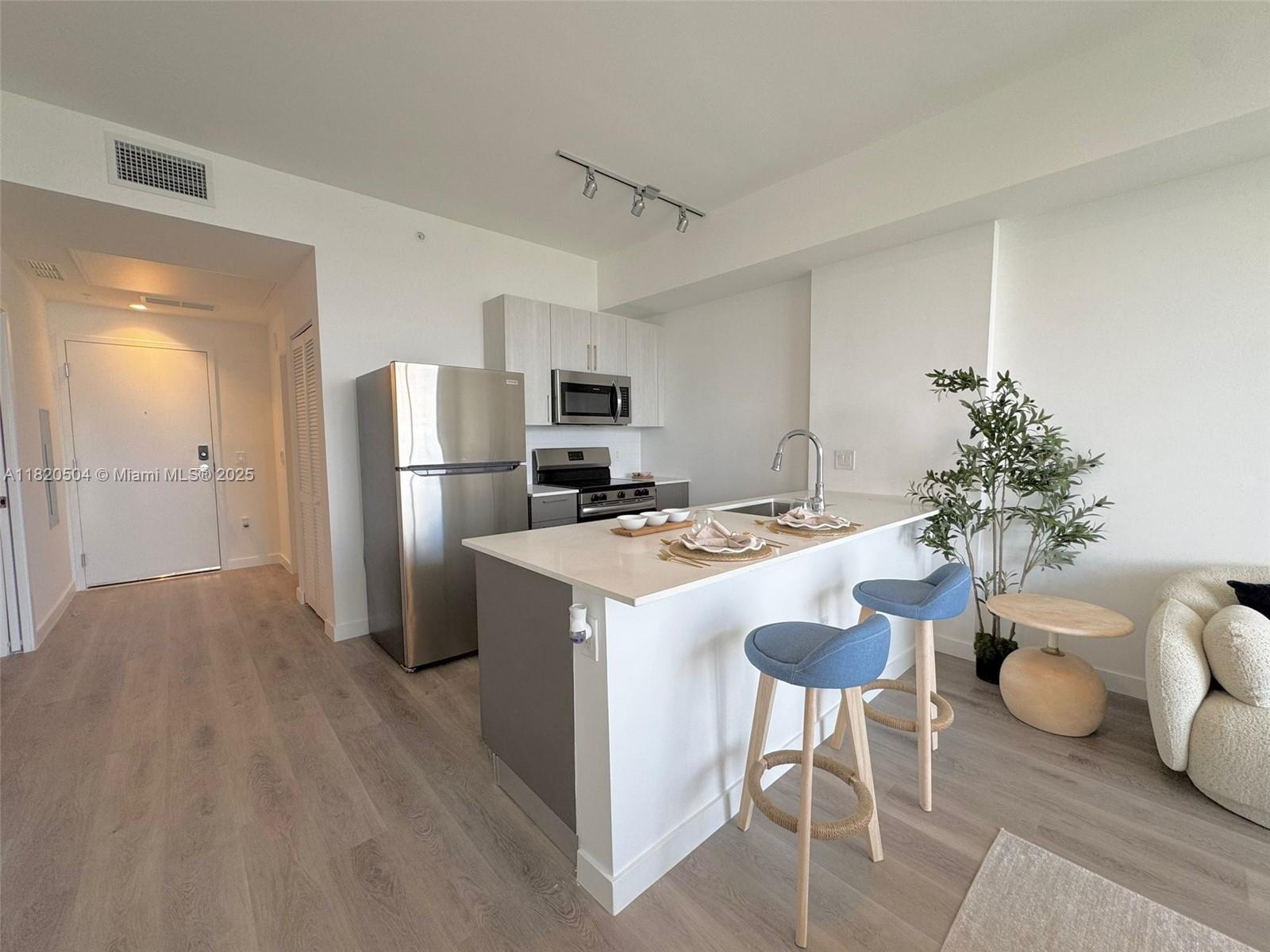 Property photo # 8