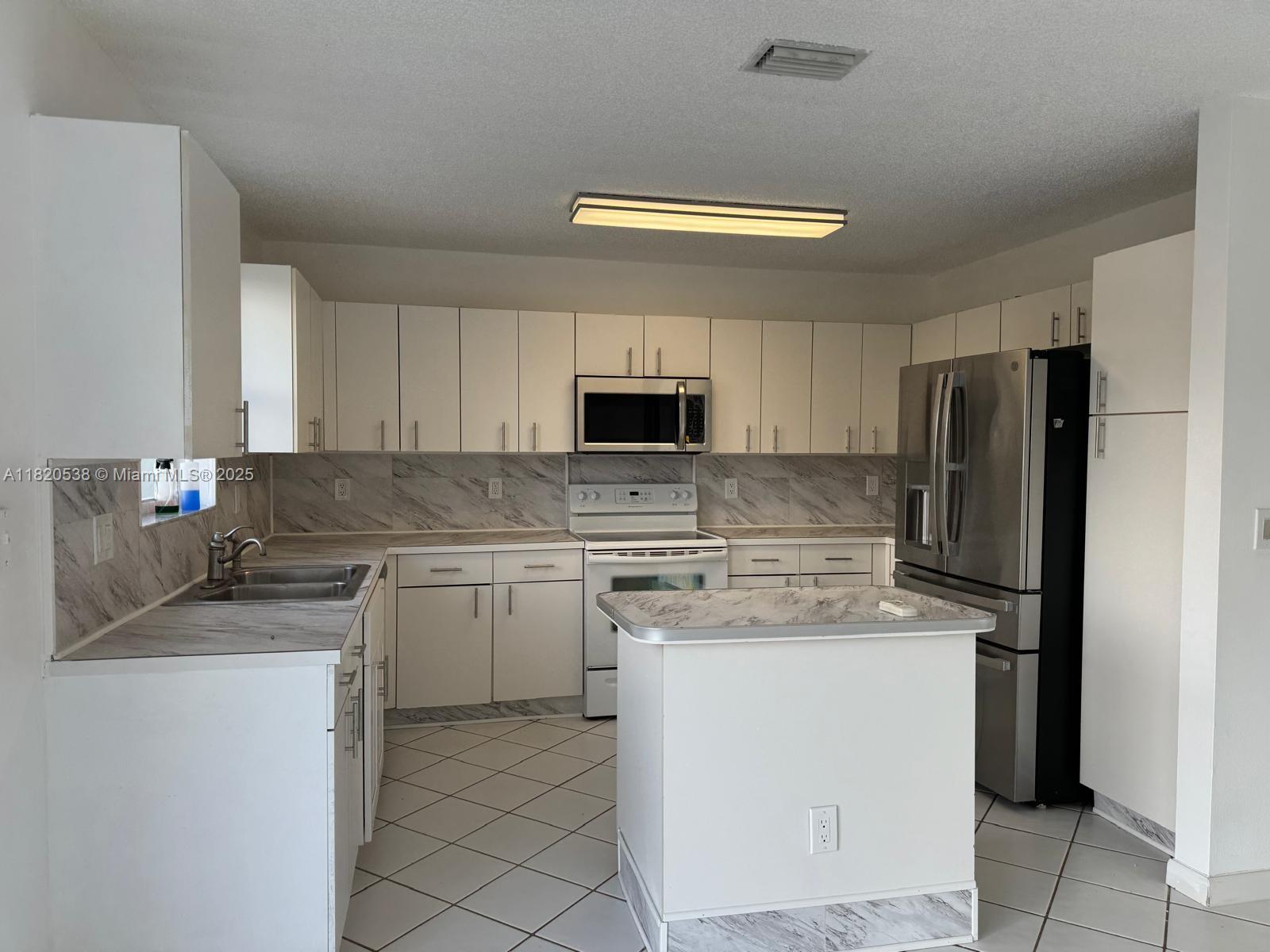 Property photo # 4