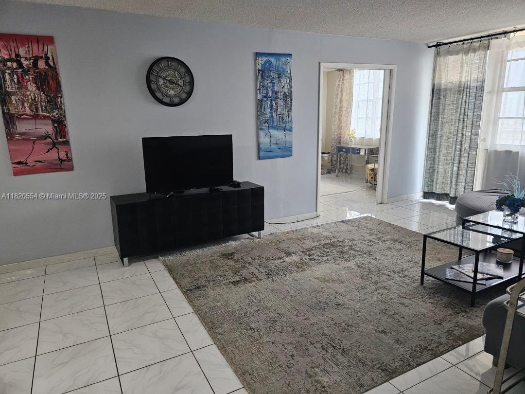 251 174th St #2111, Sunny Isles Beach, Florida image 3