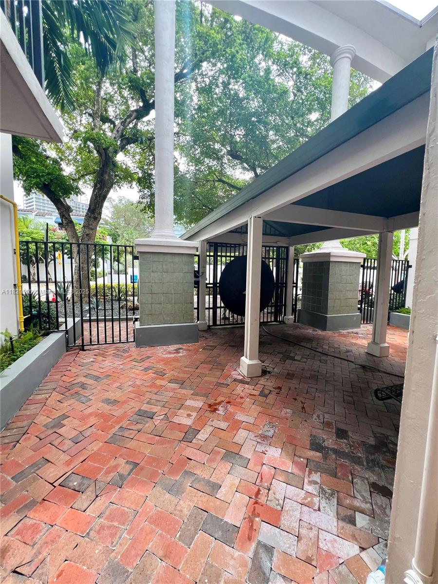 3240 Mary St #S207, Miami, Florida image 8