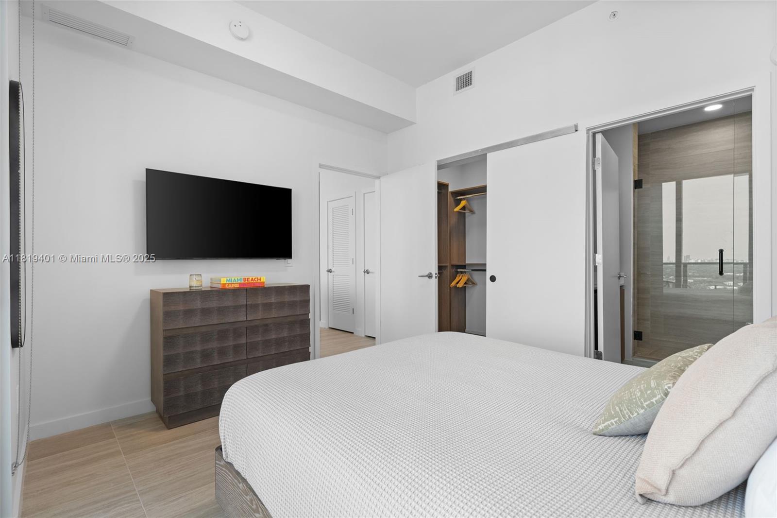 580 72nd St #1908, Miami Beach, Florida image 15