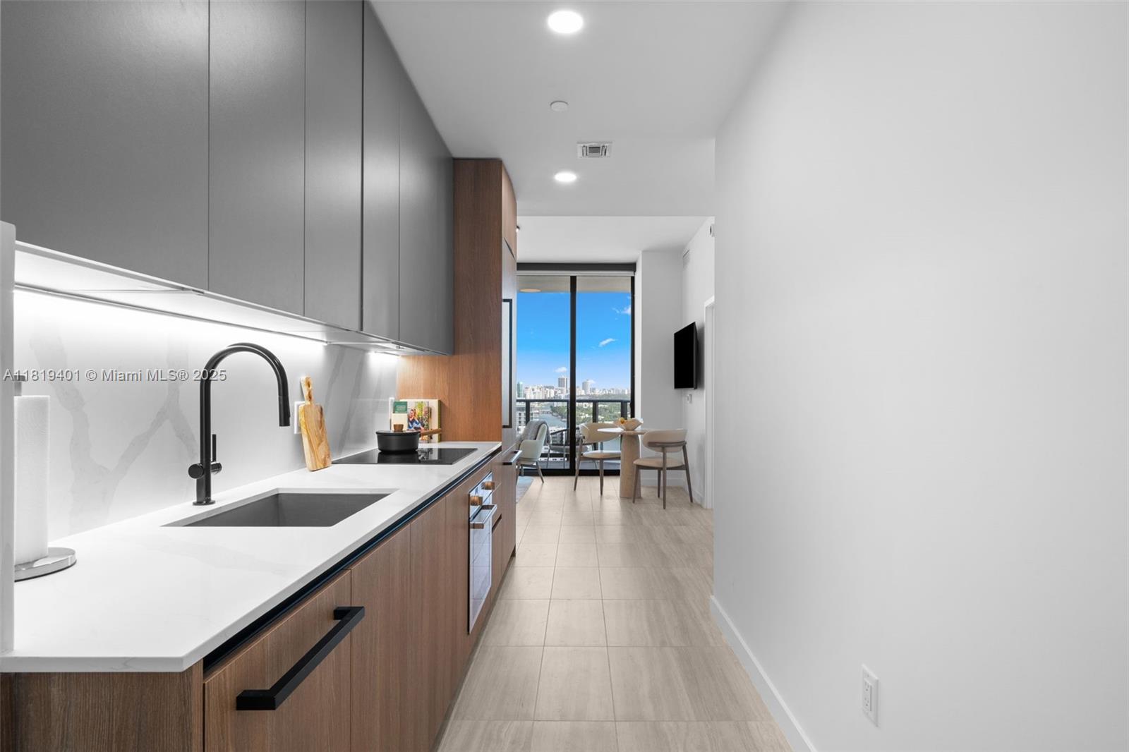 580 72nd St #1908, Miami Beach, Florida image 6