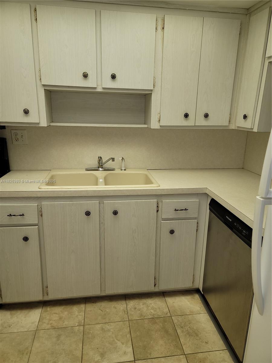 5800 Margate Blvd #814-8, Margate, Florida image 16