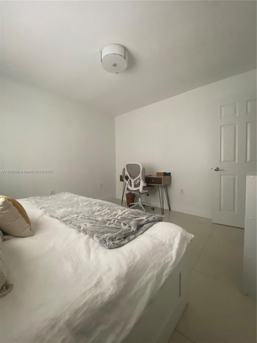 10090 NW 57th St, Doral, Florida image 25