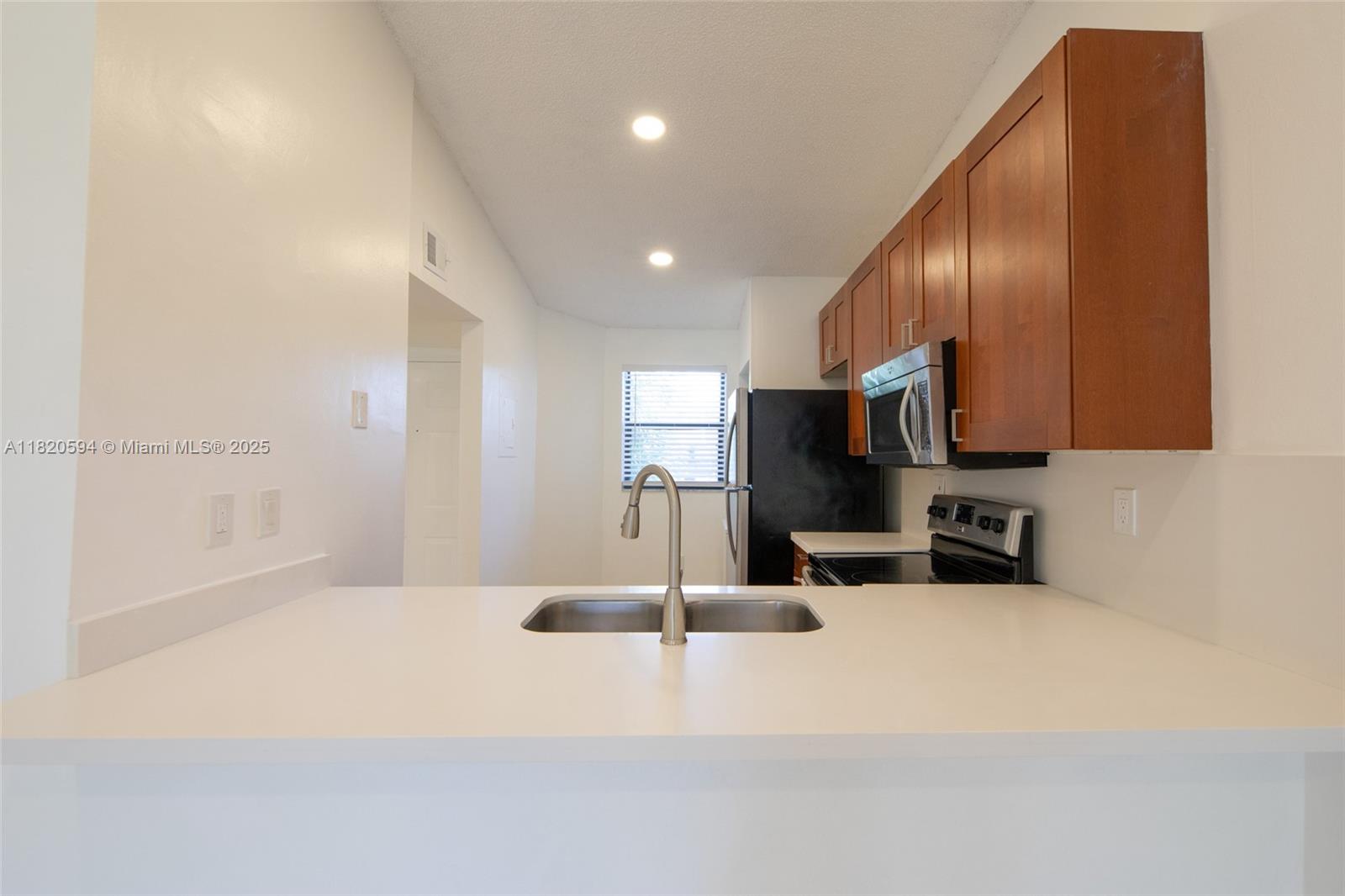 9963 Nob Hill Pl, Sunrise, Florida image 15