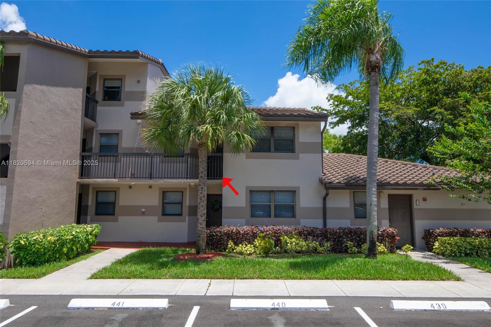 9963 Nob Hill Pl, Sunrise, Florida image 2