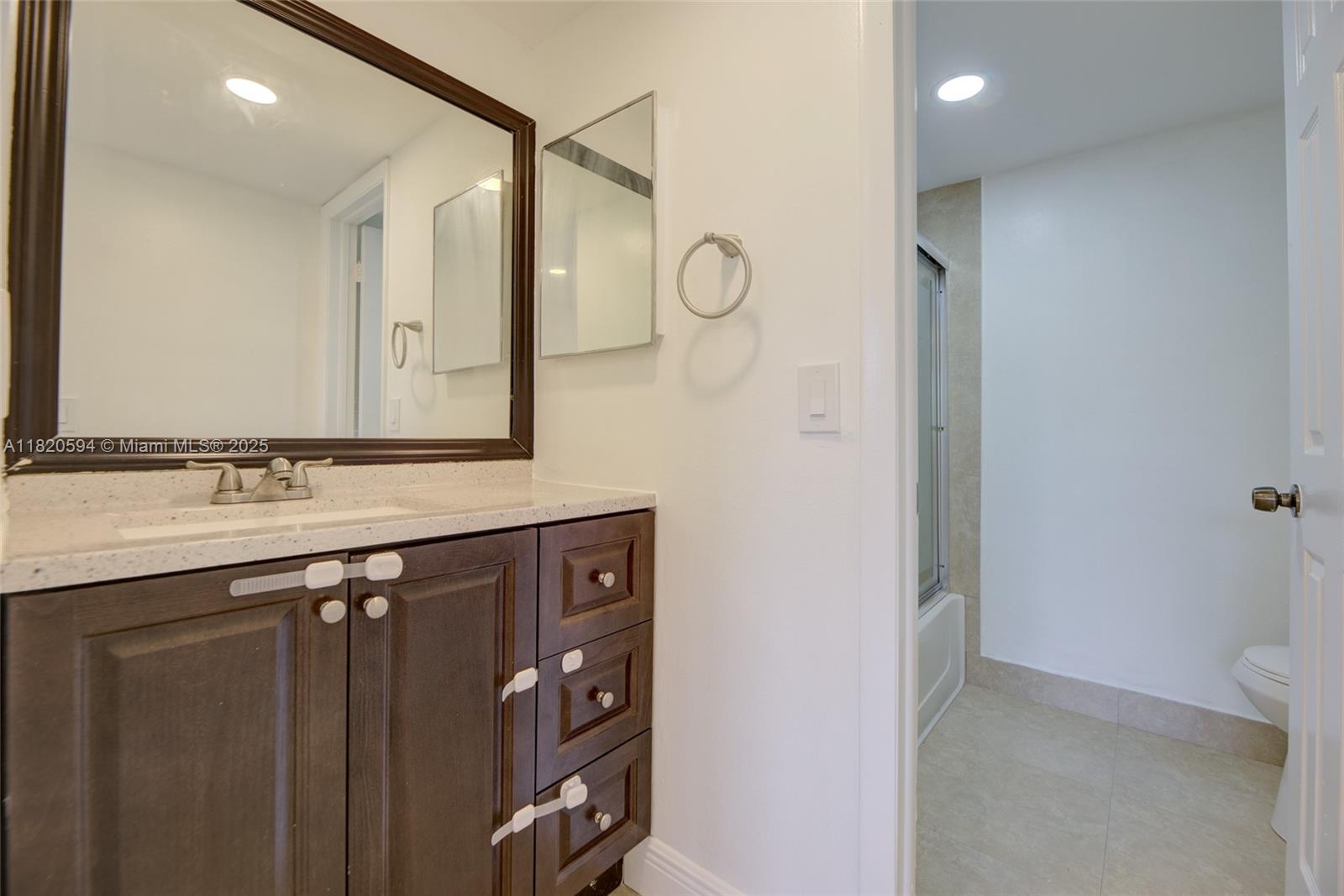 9963 Nob Hill Pl, Sunrise, Florida image 22