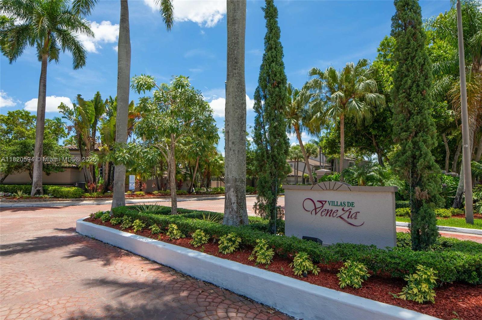 9963 Nob Hill Pl, Sunrise, Florida image 38