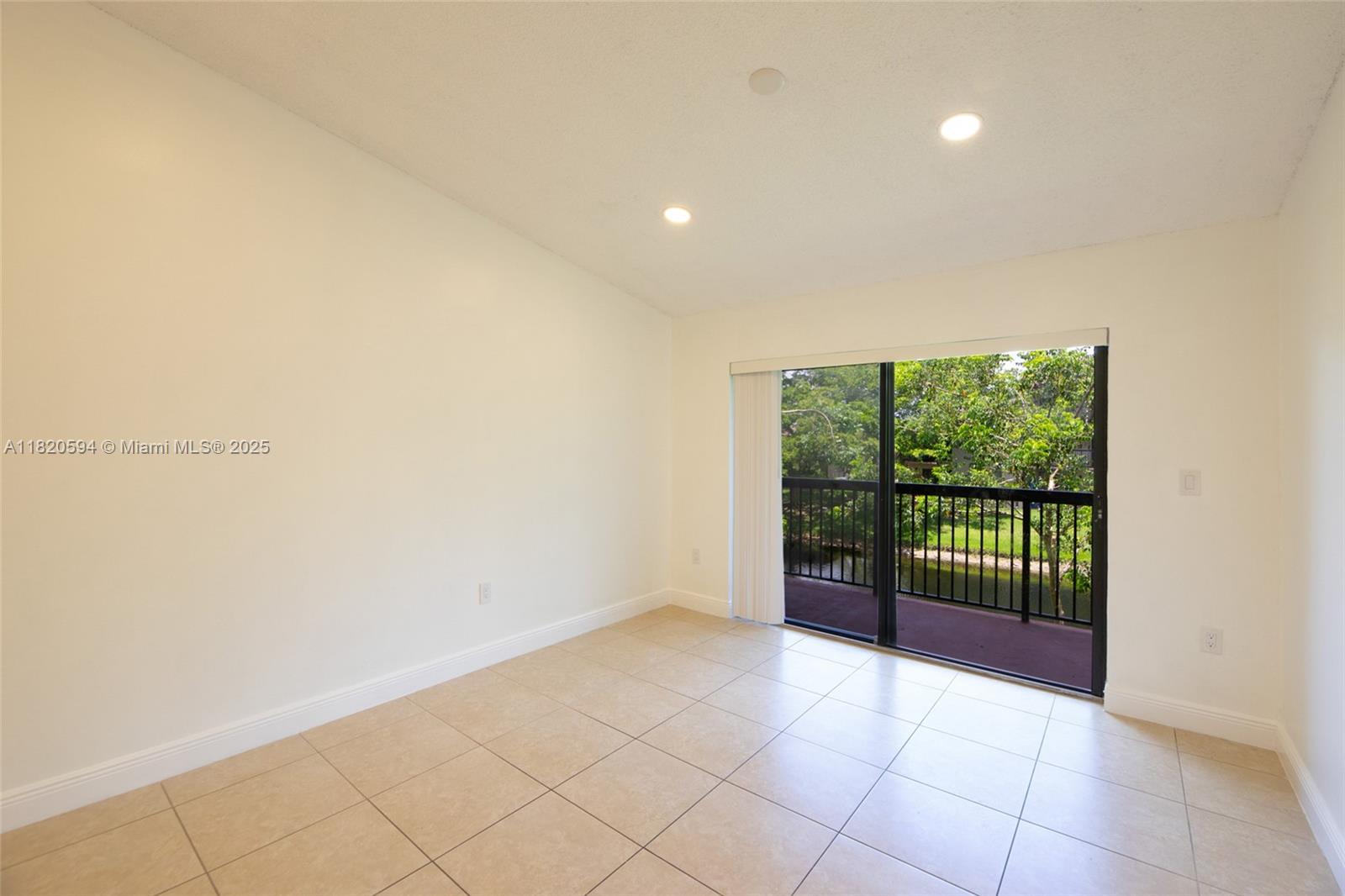 9963 Nob Hill Pl, Sunrise, Florida image 8