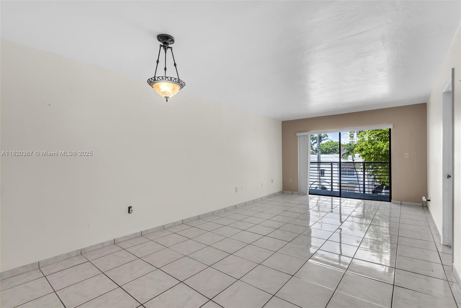 7801 Abbott Ave #307, Miami Beach, Florida image 5