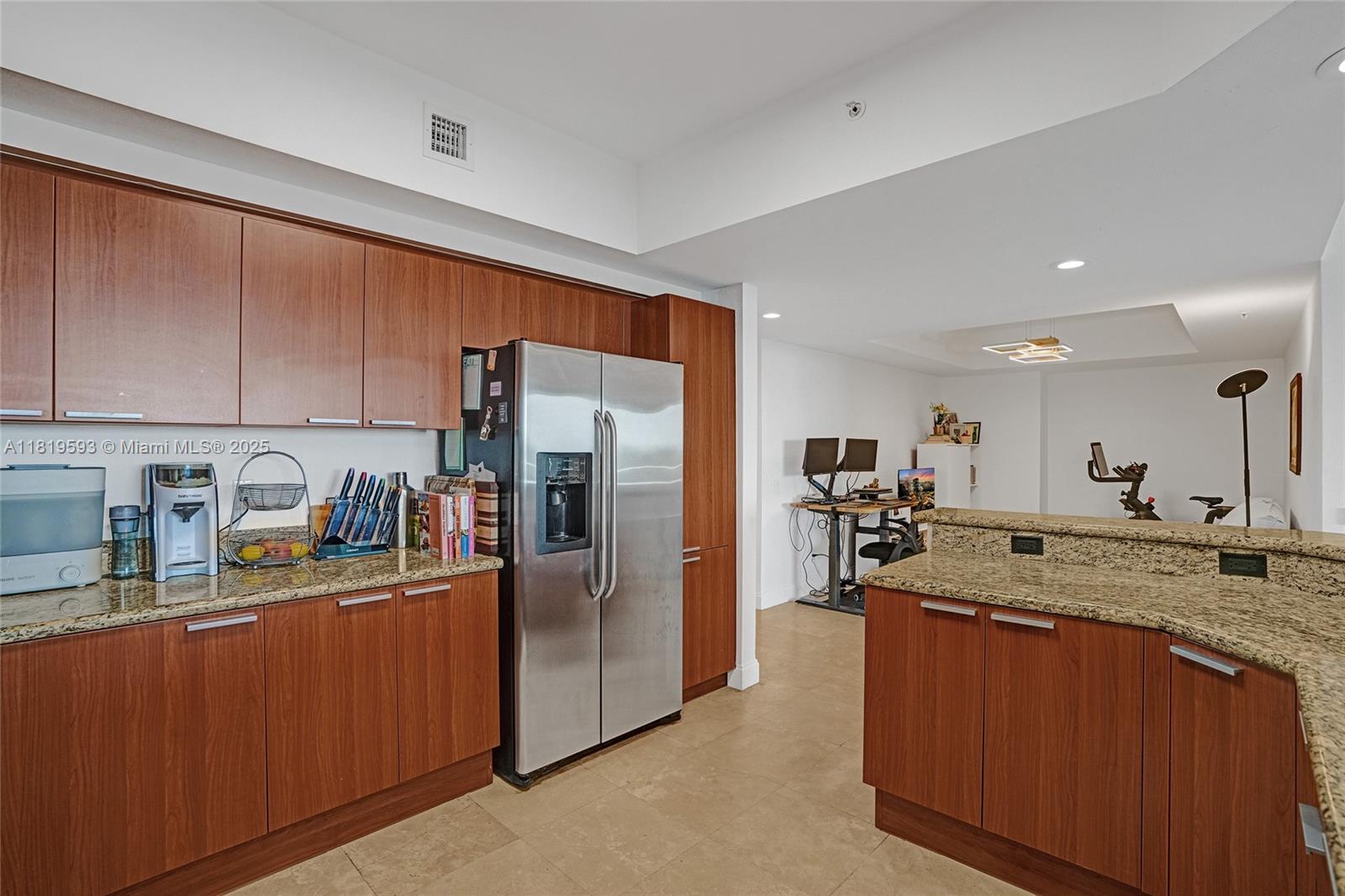 14951 Royal Oaks Ln #803, North Miami, Florida image 15