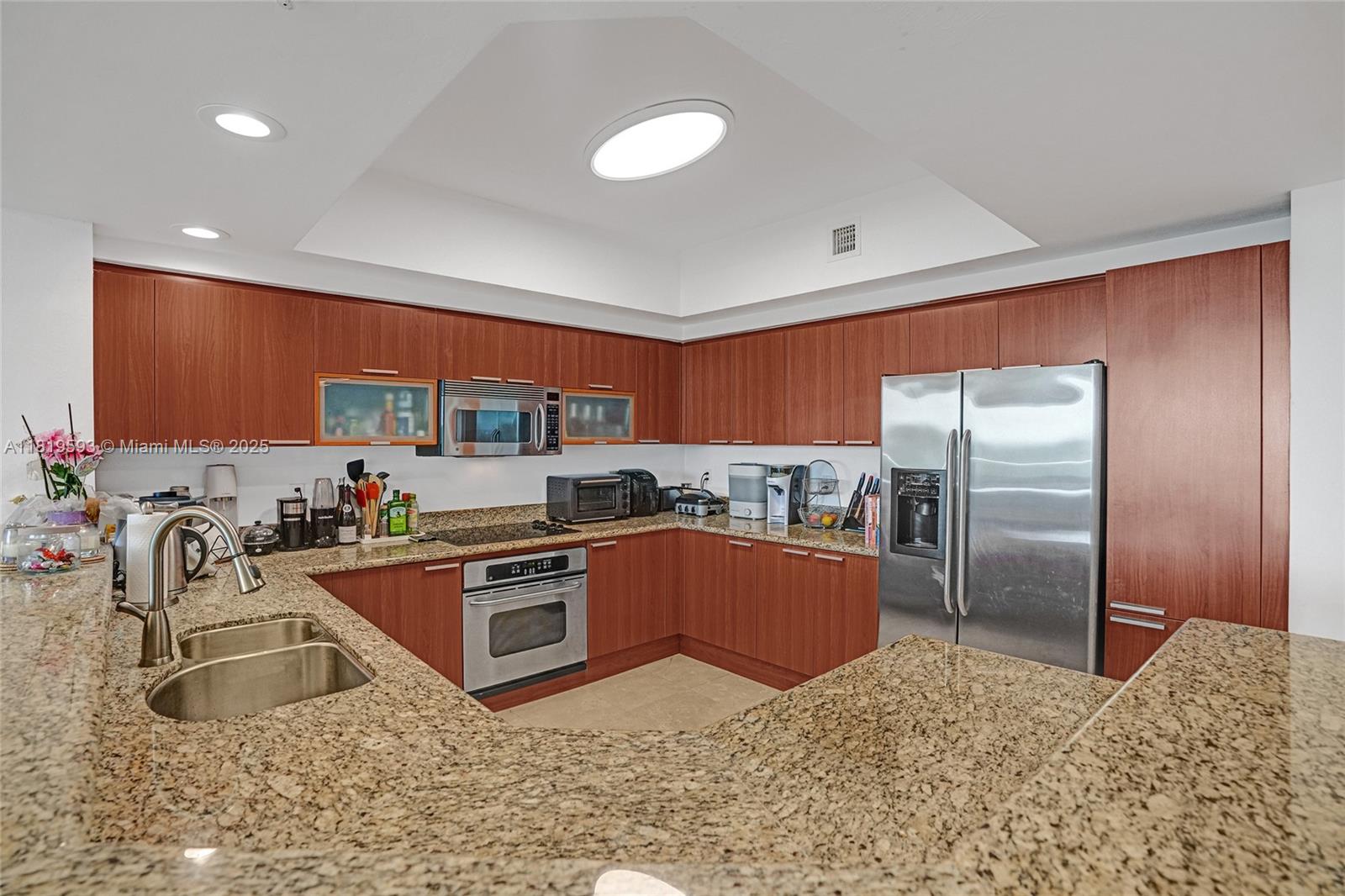 14951 Royal Oaks Ln #803, North Miami, Florida image 17