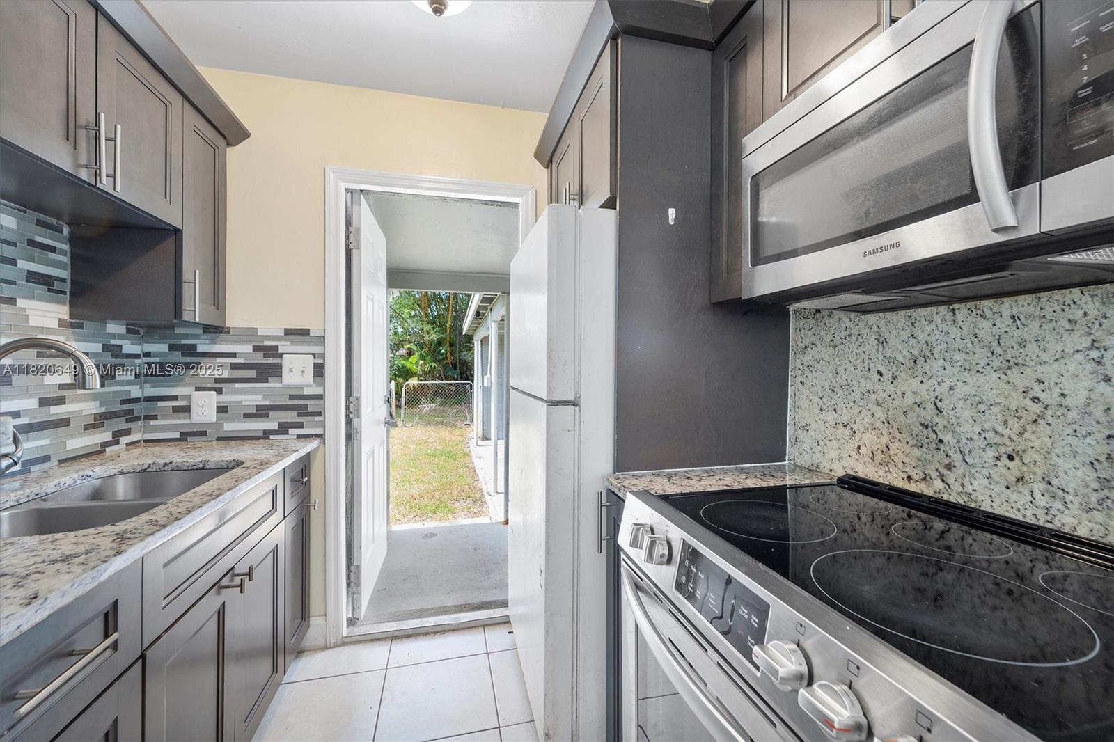 602 El Prado, West Palm Beach, Florida image 16