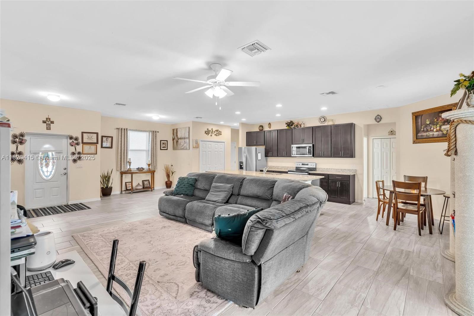 6027 Acorn, La Belle, Florida image 12