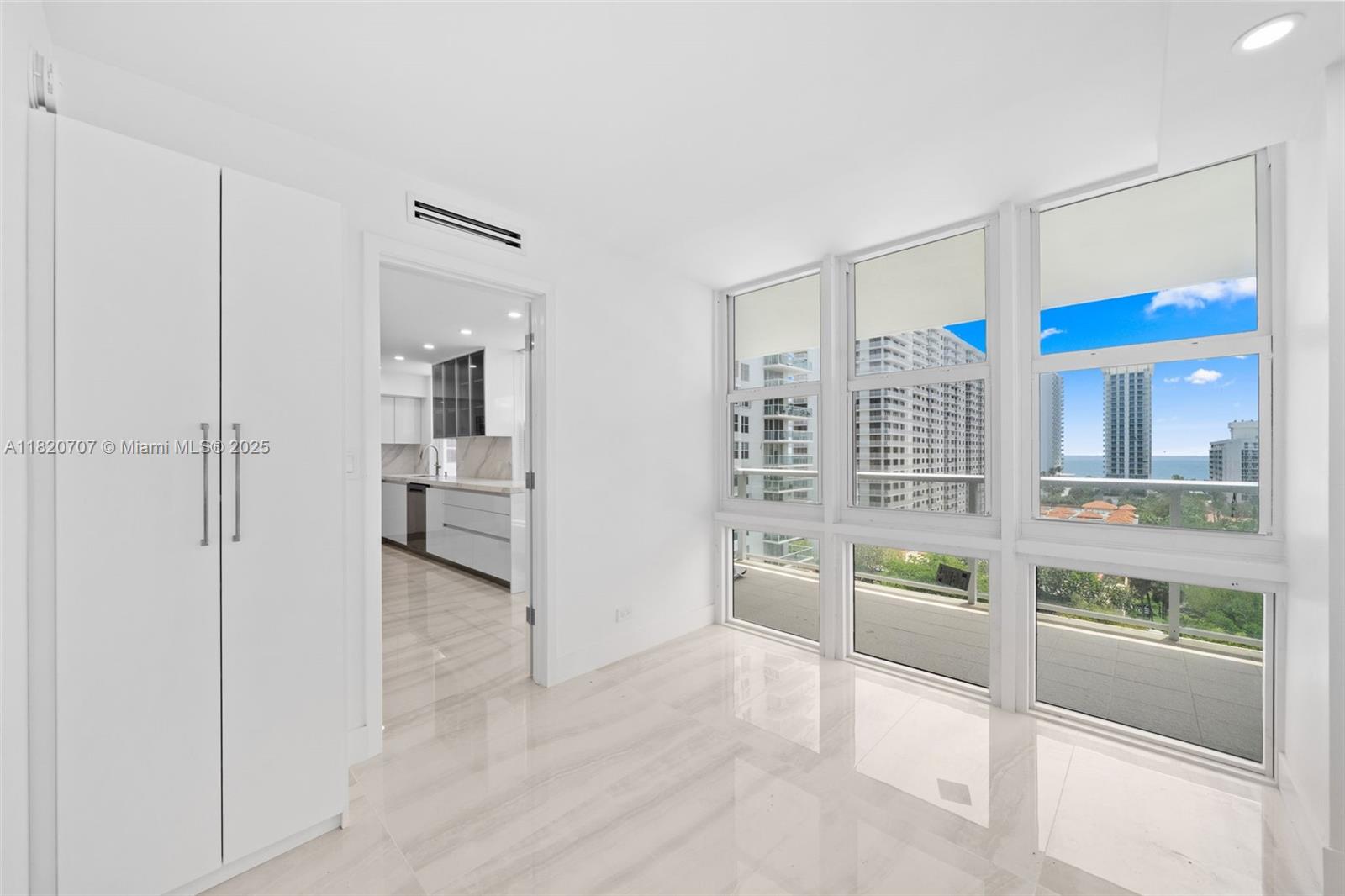 230 174th St #1119, Sunny Isles Beach, Florida image 16
