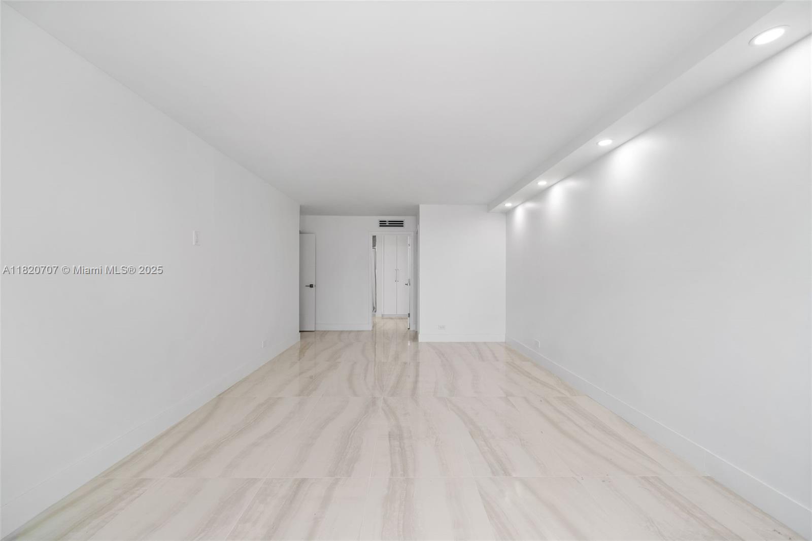 230 174th St #1119, Sunny Isles Beach, Florida image 30