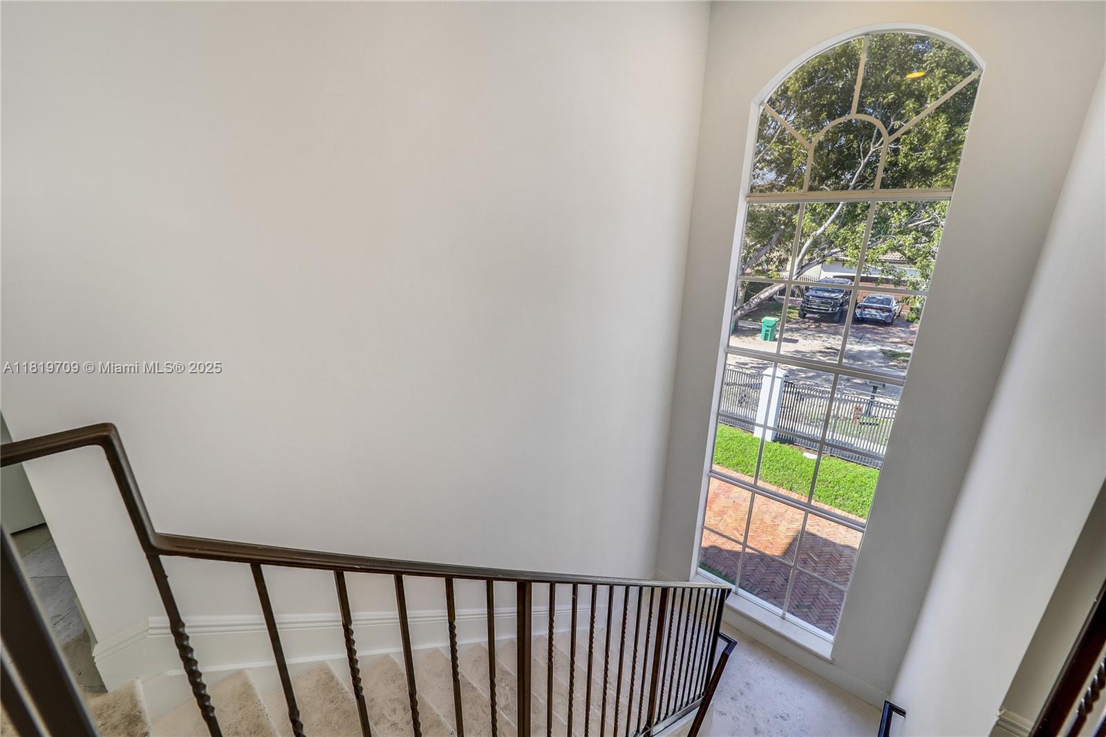 16763 NW 77th Path, Miami Lakes, Florida image 16