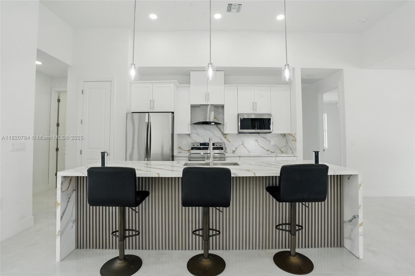 Residential, Cape Coral, Florida image 3