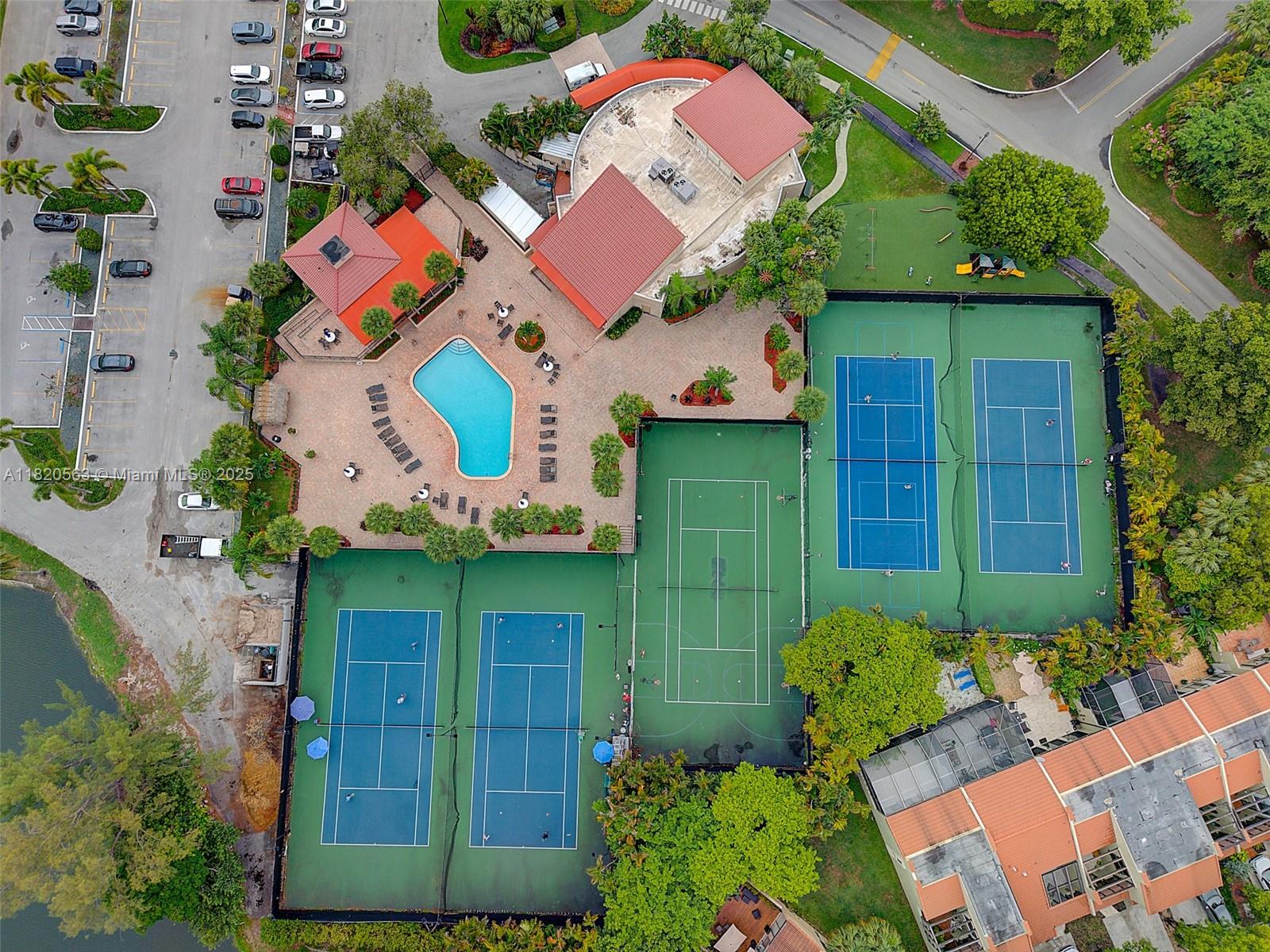 9872 Costa Del Sol Blvd #D-93, Doral, Florida image 41