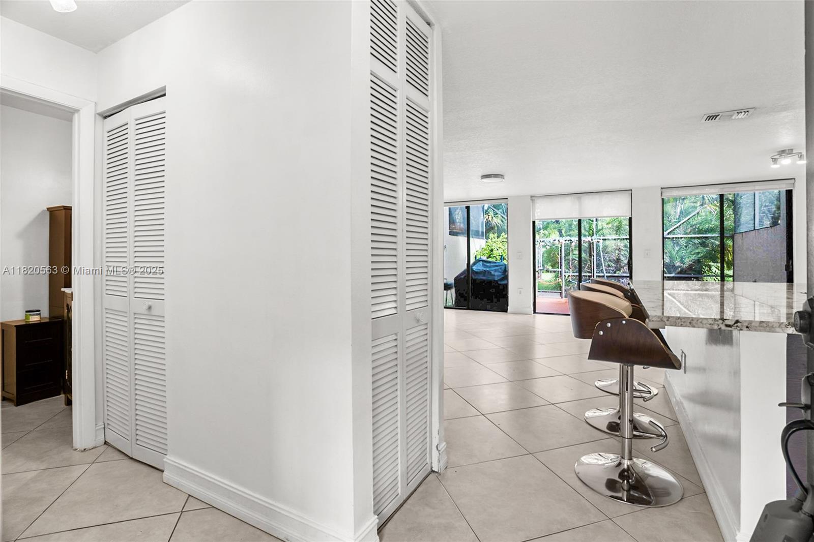 9872 Costa Del Sol Blvd #D-93, Doral, Florida image 6