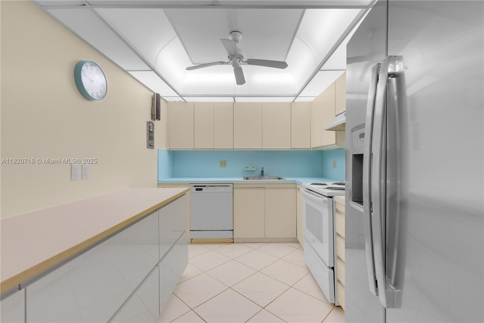 2500 Parkview Drive #1717, Hallandale Beach, Florida image 11