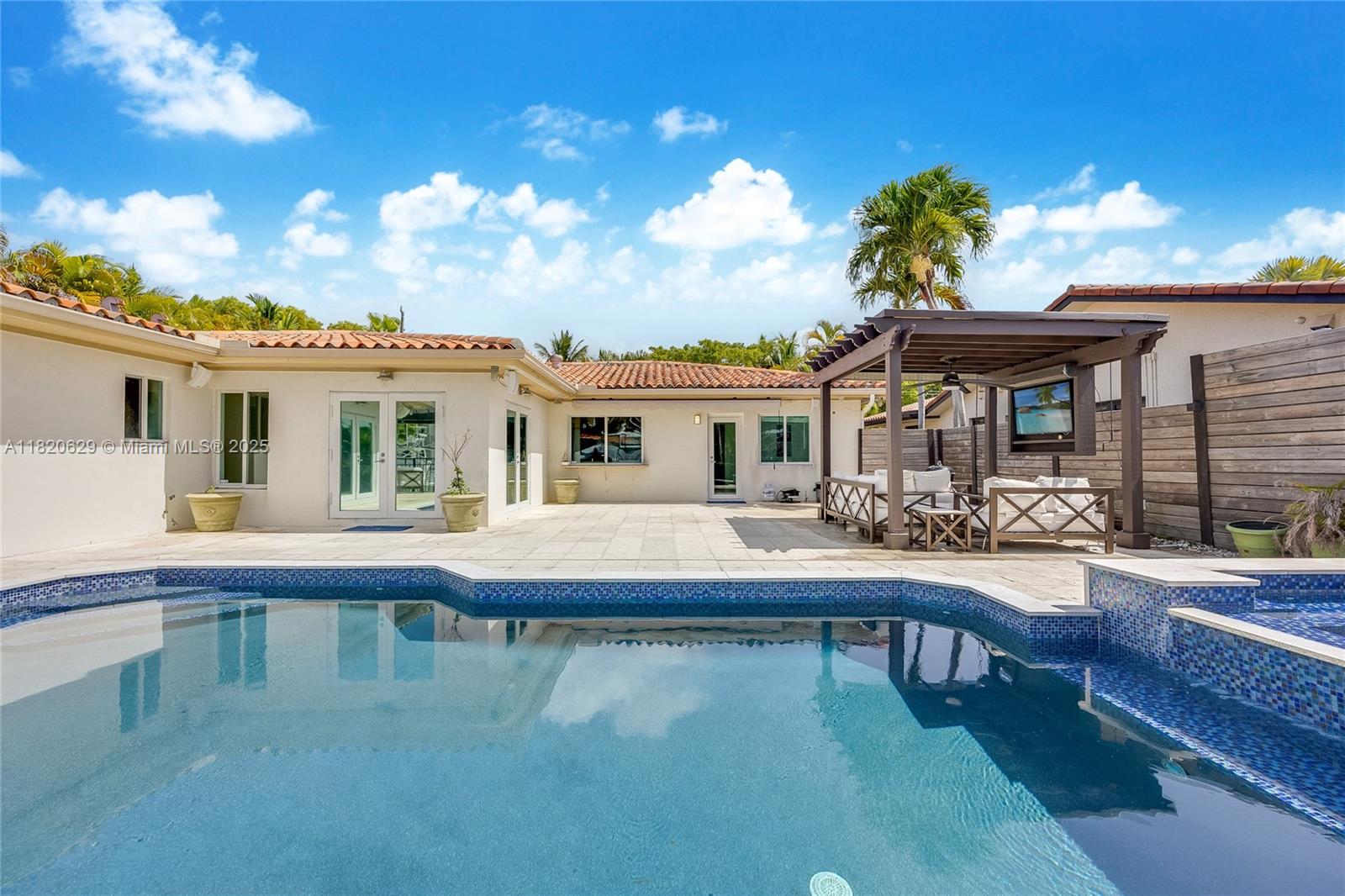 2085 Ixora Rd, North Miami, Florida image 19