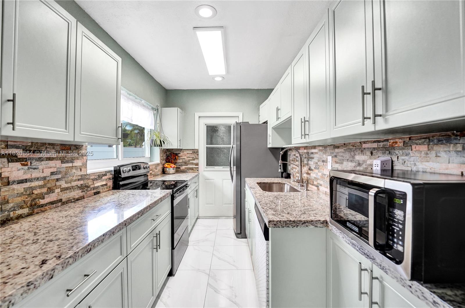 651 E Evanston Cir, Fort Lauderdale, Florida image 17